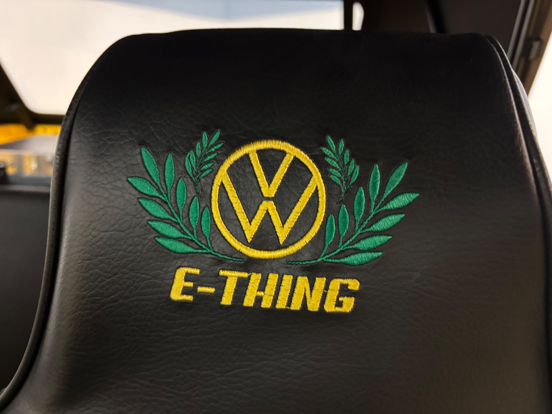 Vehicle photo 26