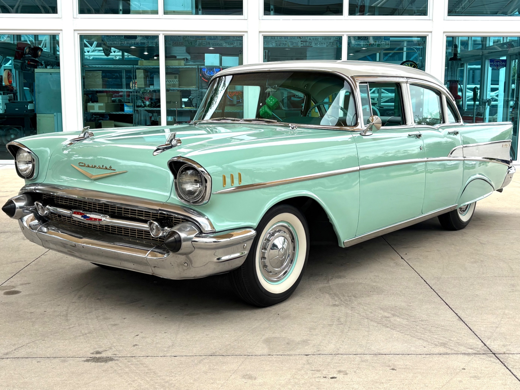 Vehicle photo 1