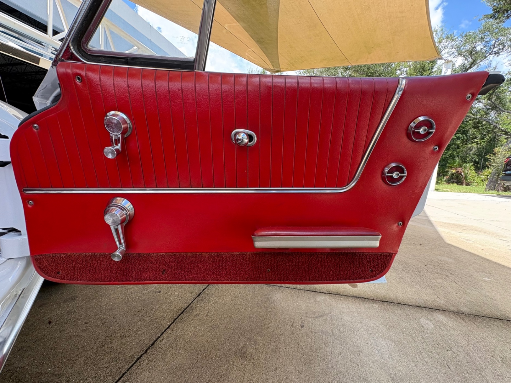 Vehicle photo 47
