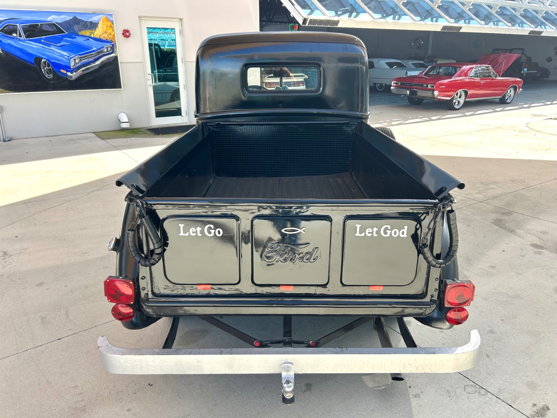 Vehicle photo 7