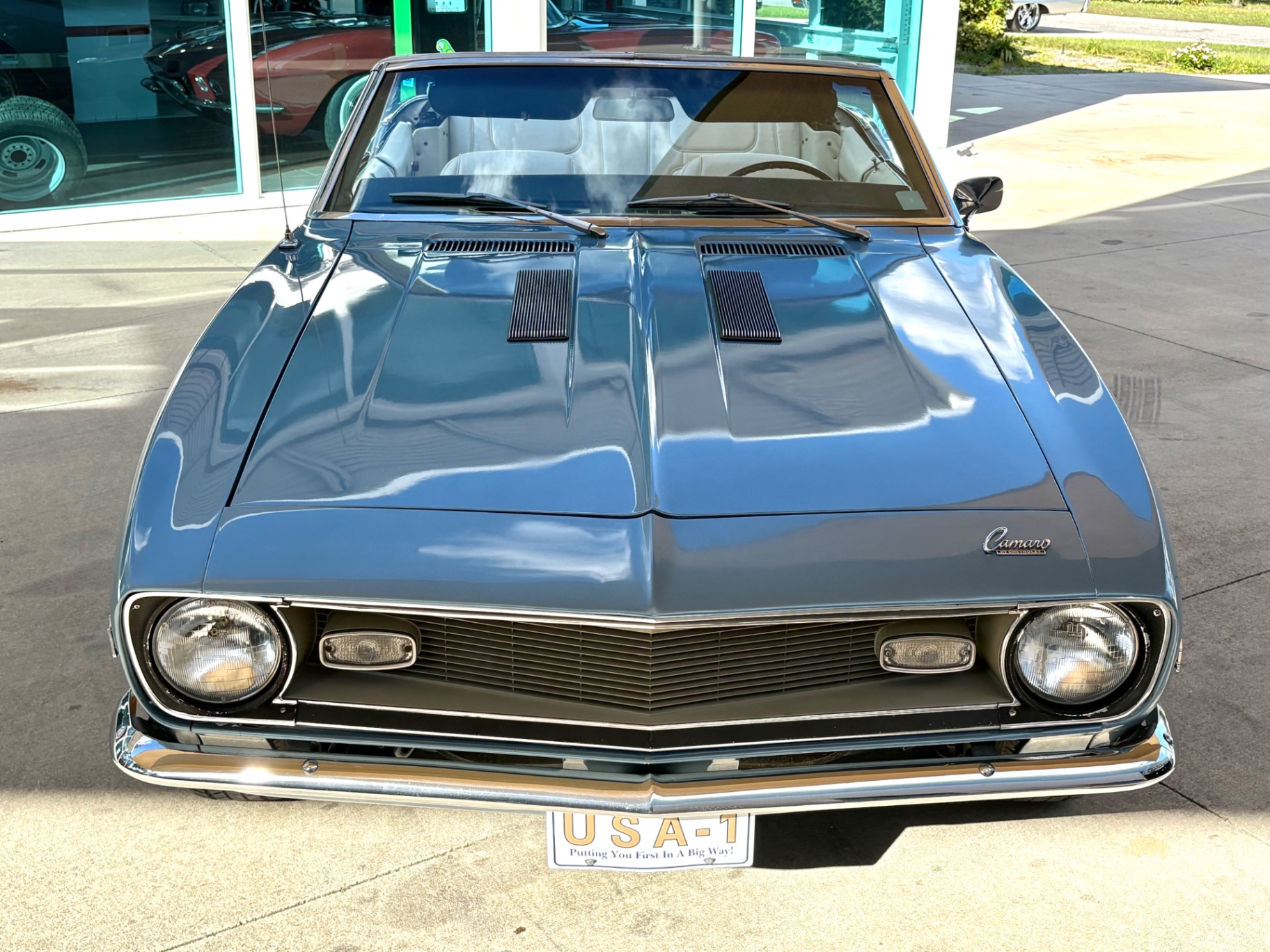 Vehicle photo 3