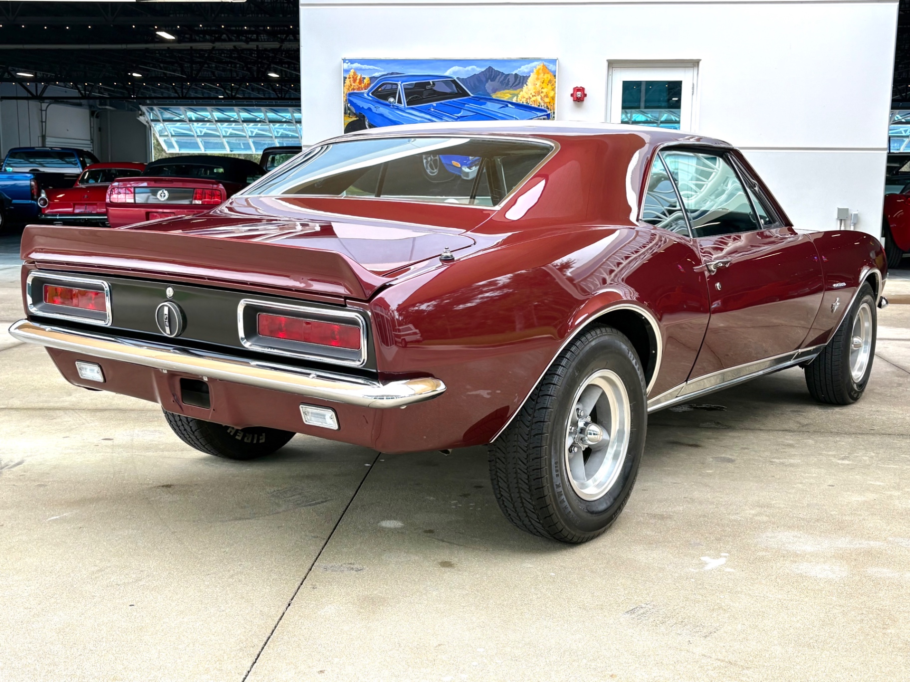 Vehicle photo 6