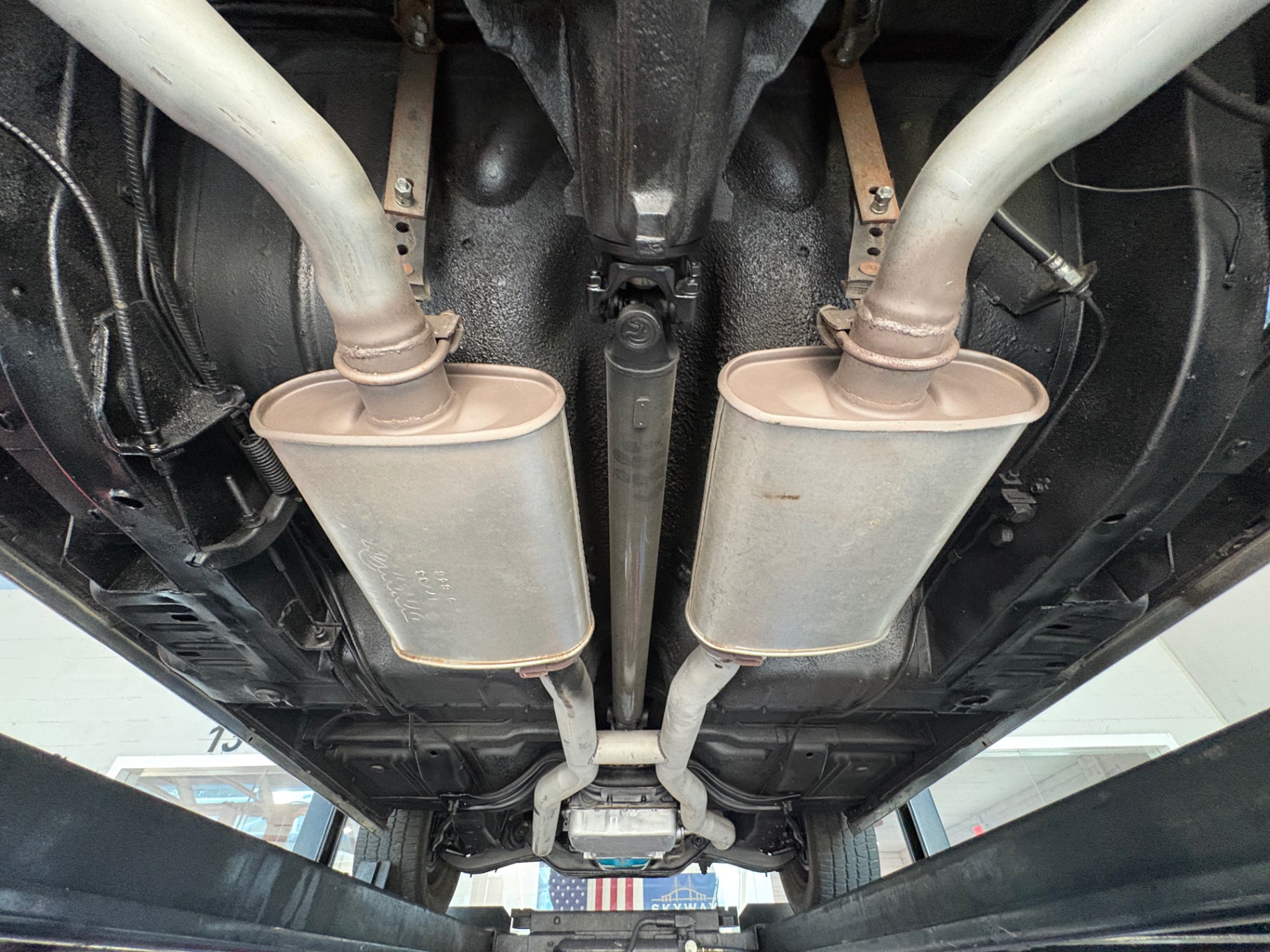 Vehicle photo 47
