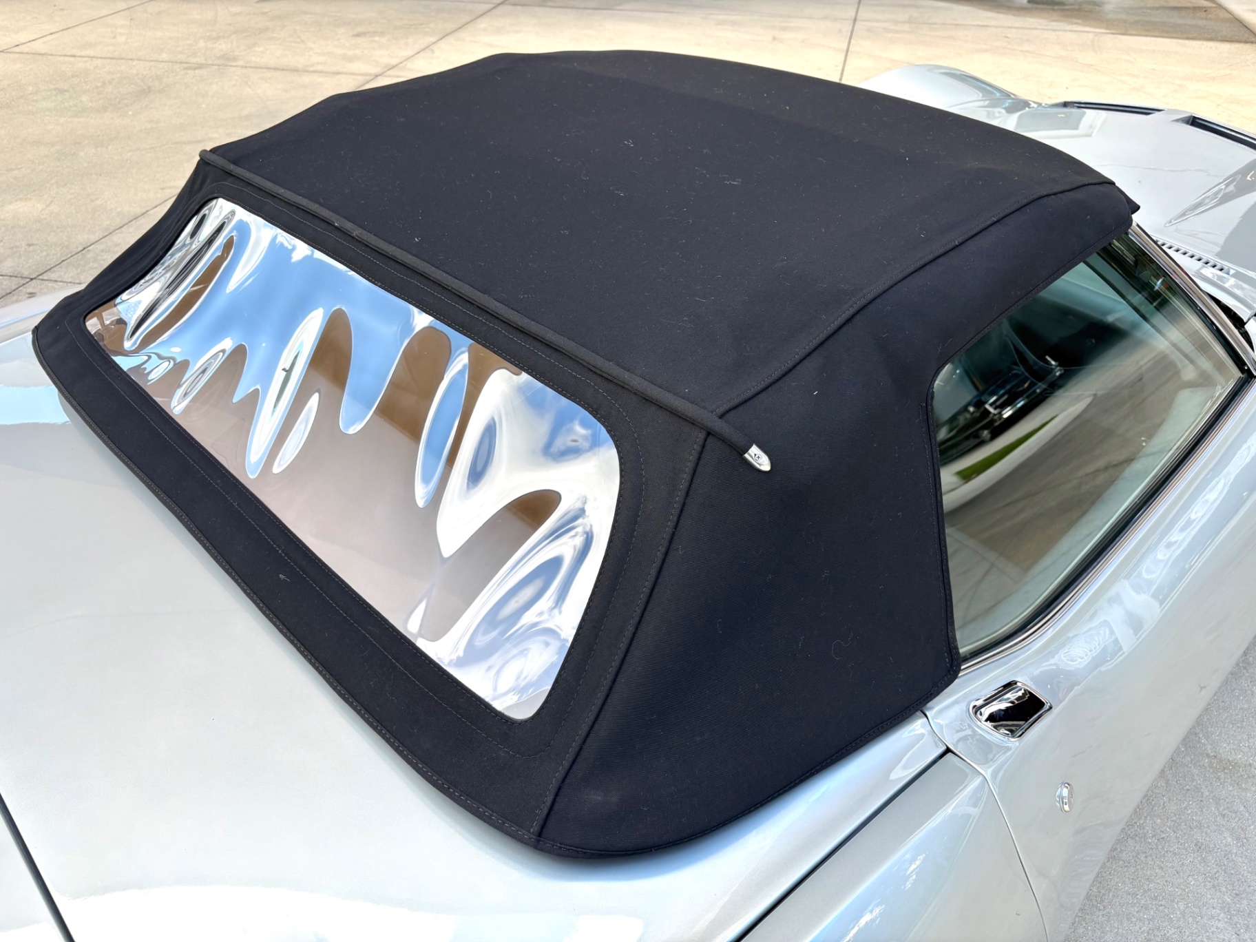 Vehicle photo 25