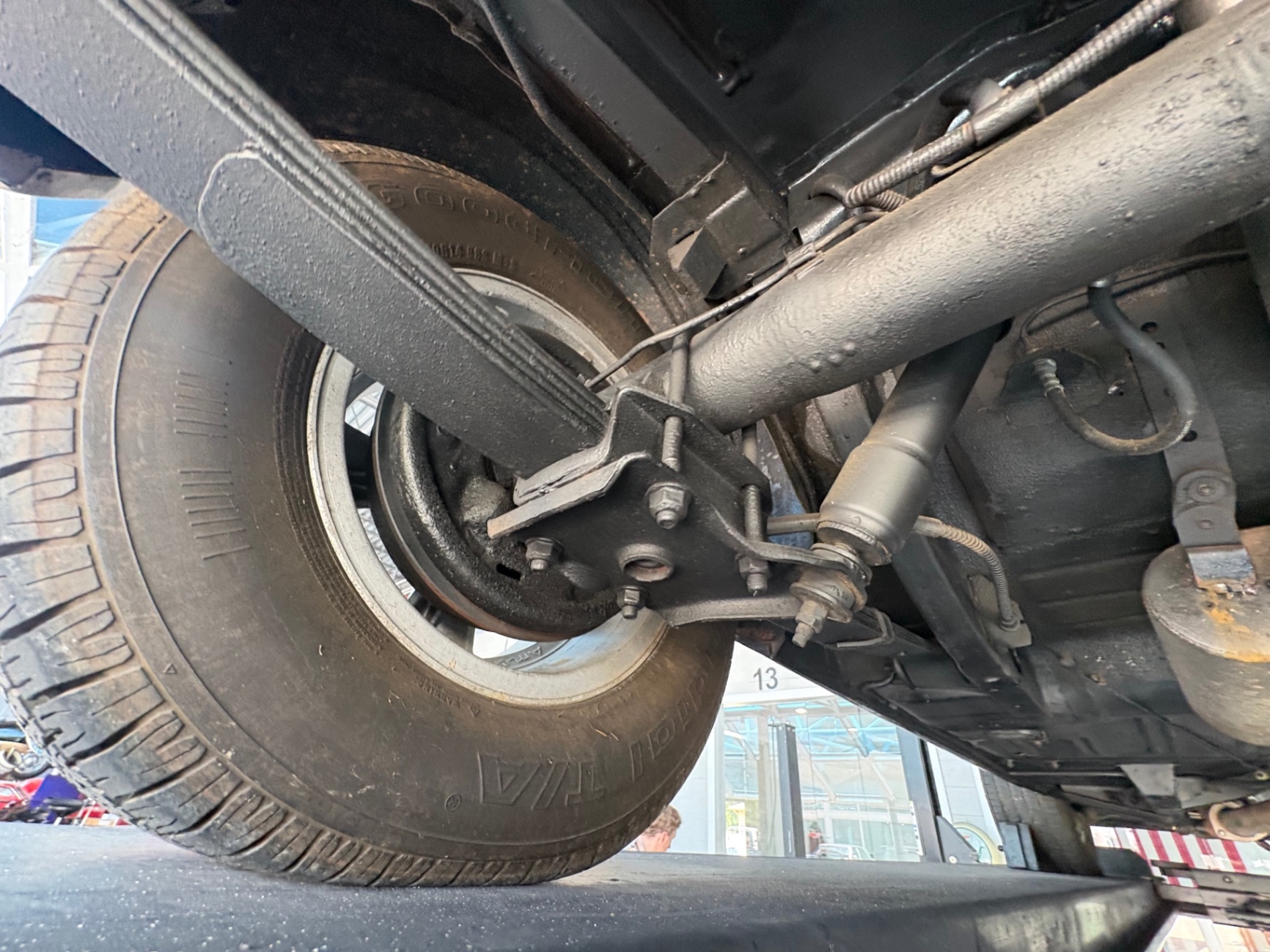 Vehicle photo 43