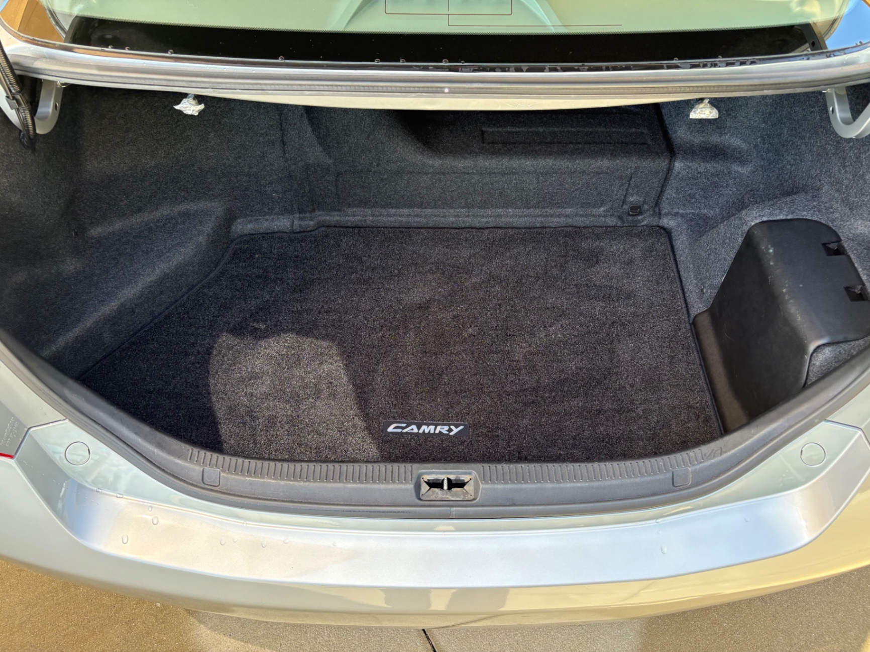 Vehicle photo 7