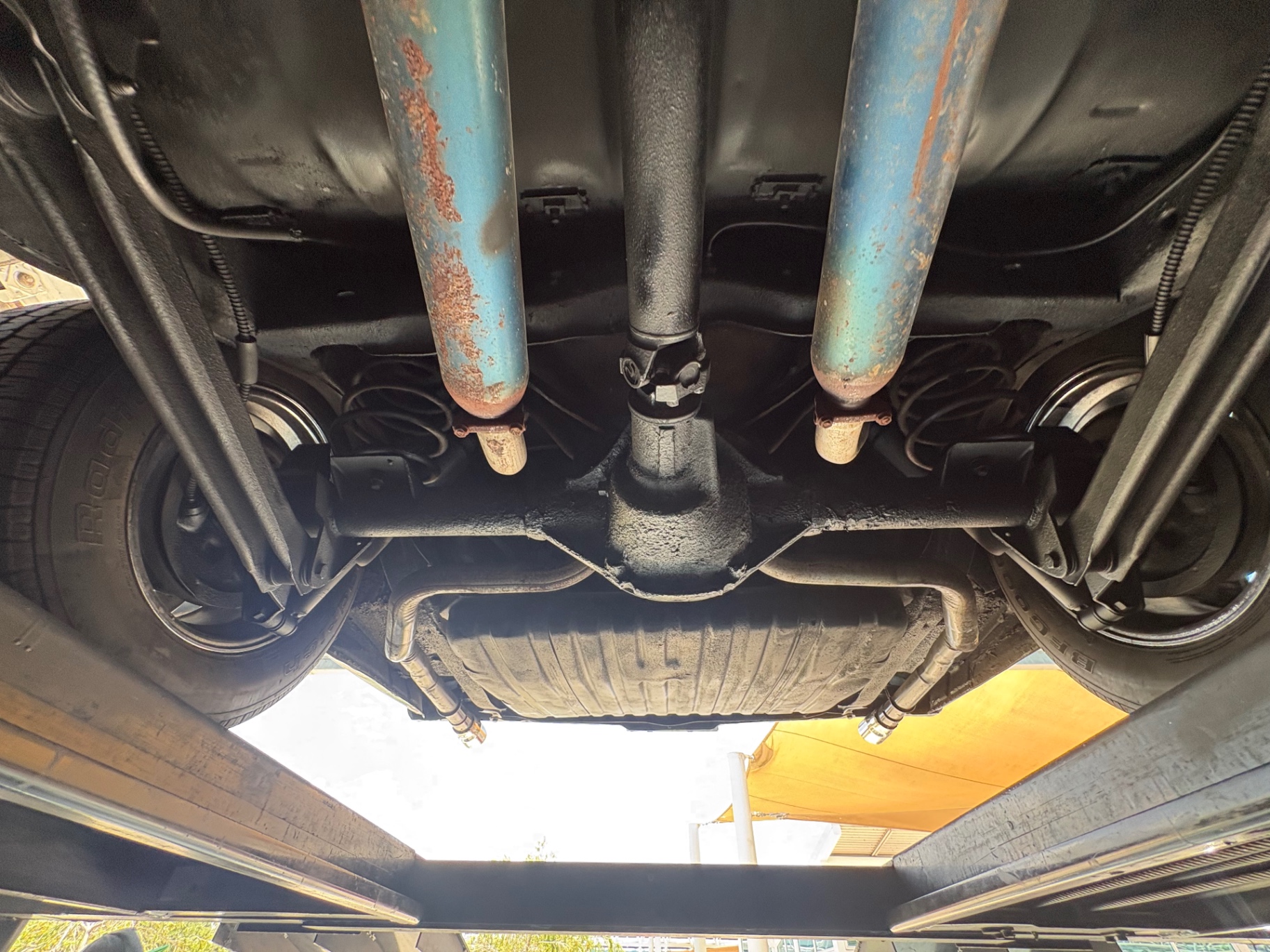 Vehicle photo 59