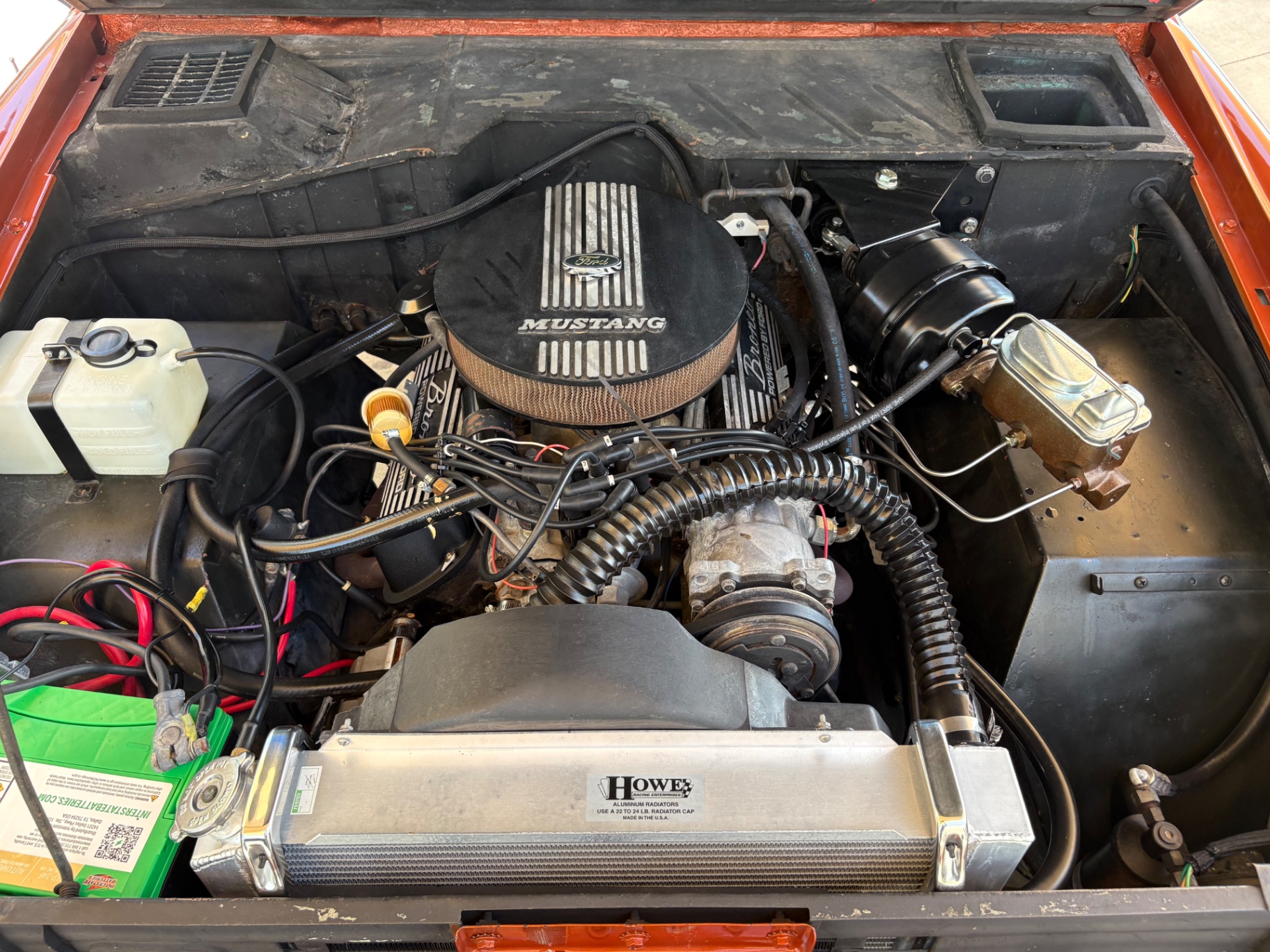 Vehicle photo 26