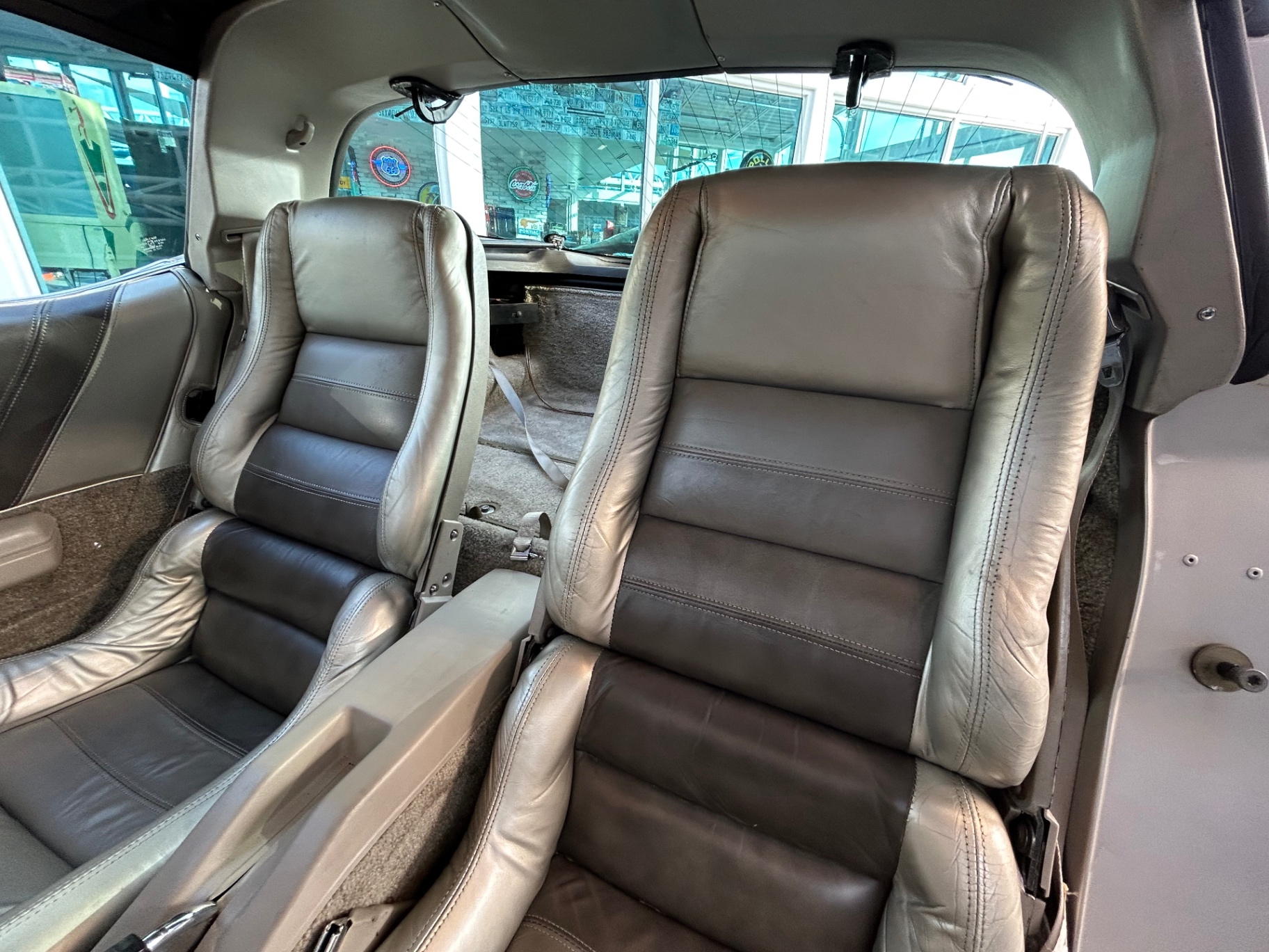 Vehicle photo 35