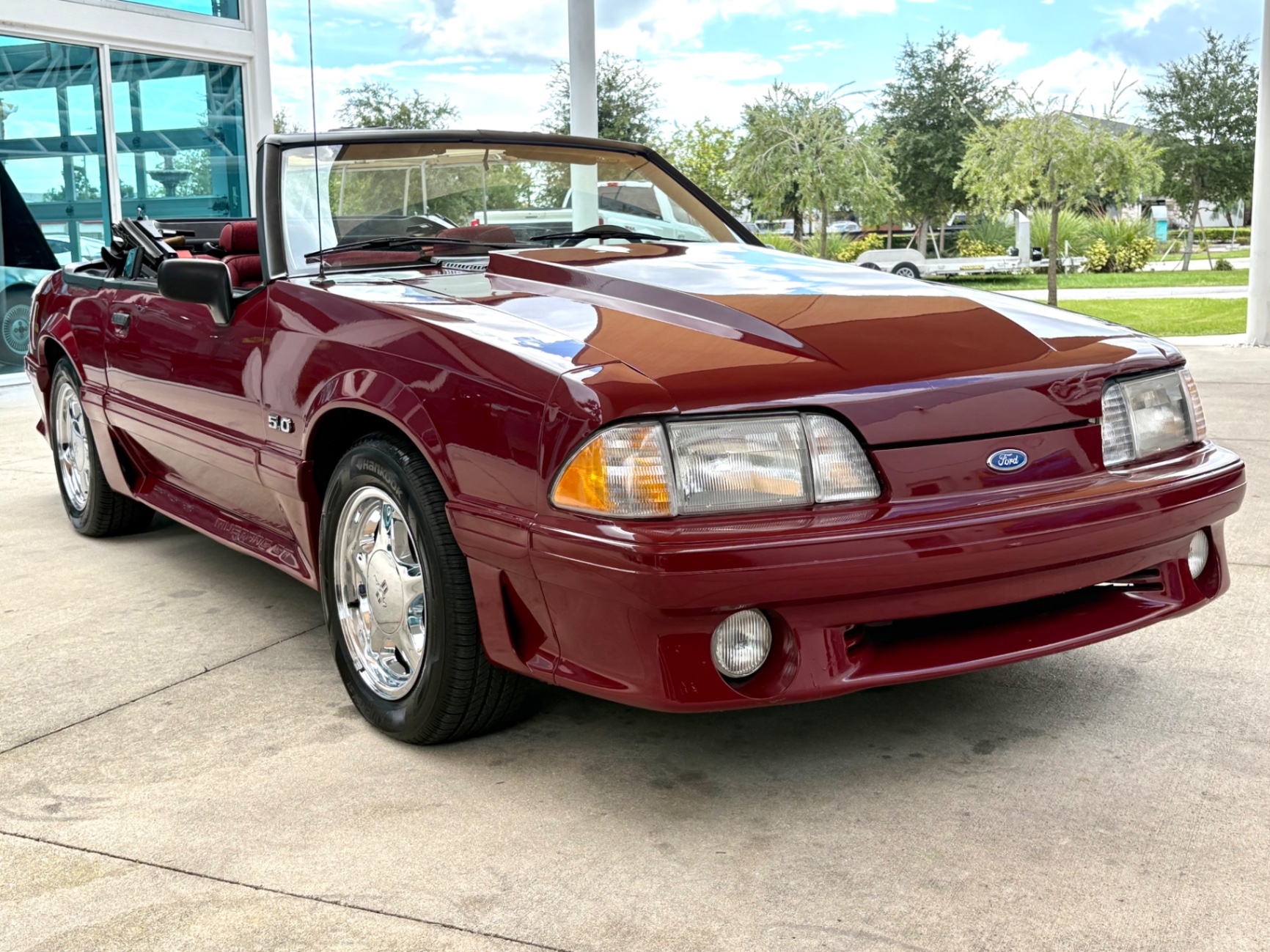 Vehicle photo 3