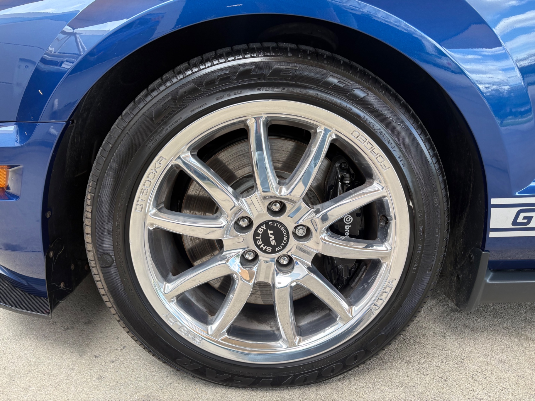 Vehicle photo 21