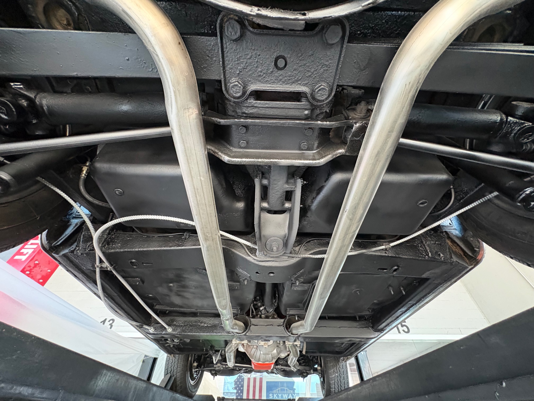 Vehicle photo 56