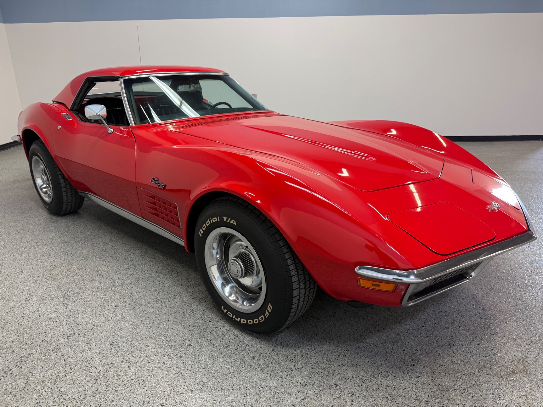 Vehicle photo 7