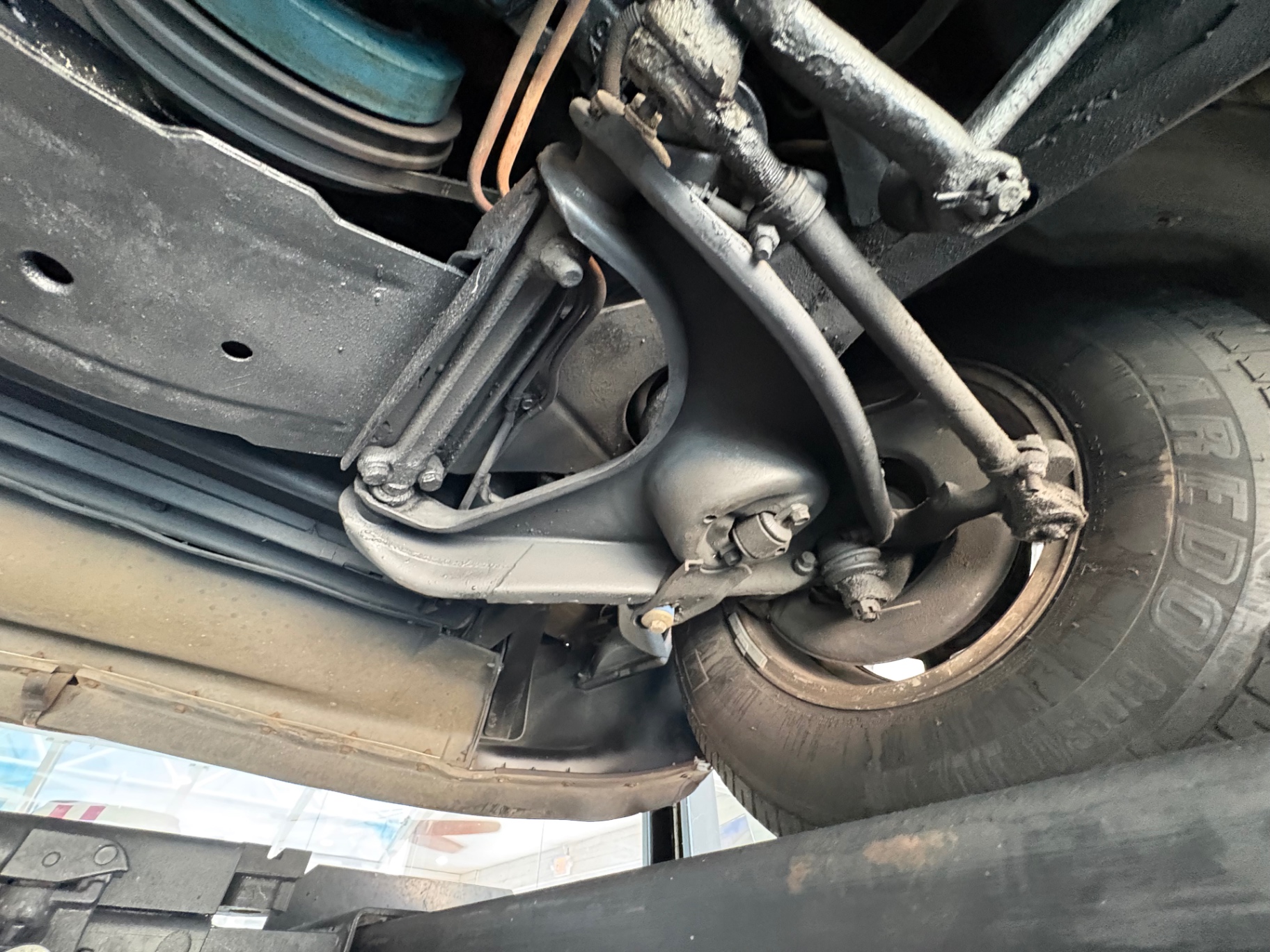 Vehicle photo 49