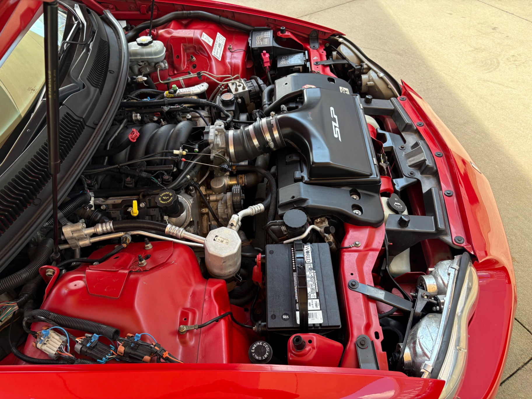 Vehicle photo 26