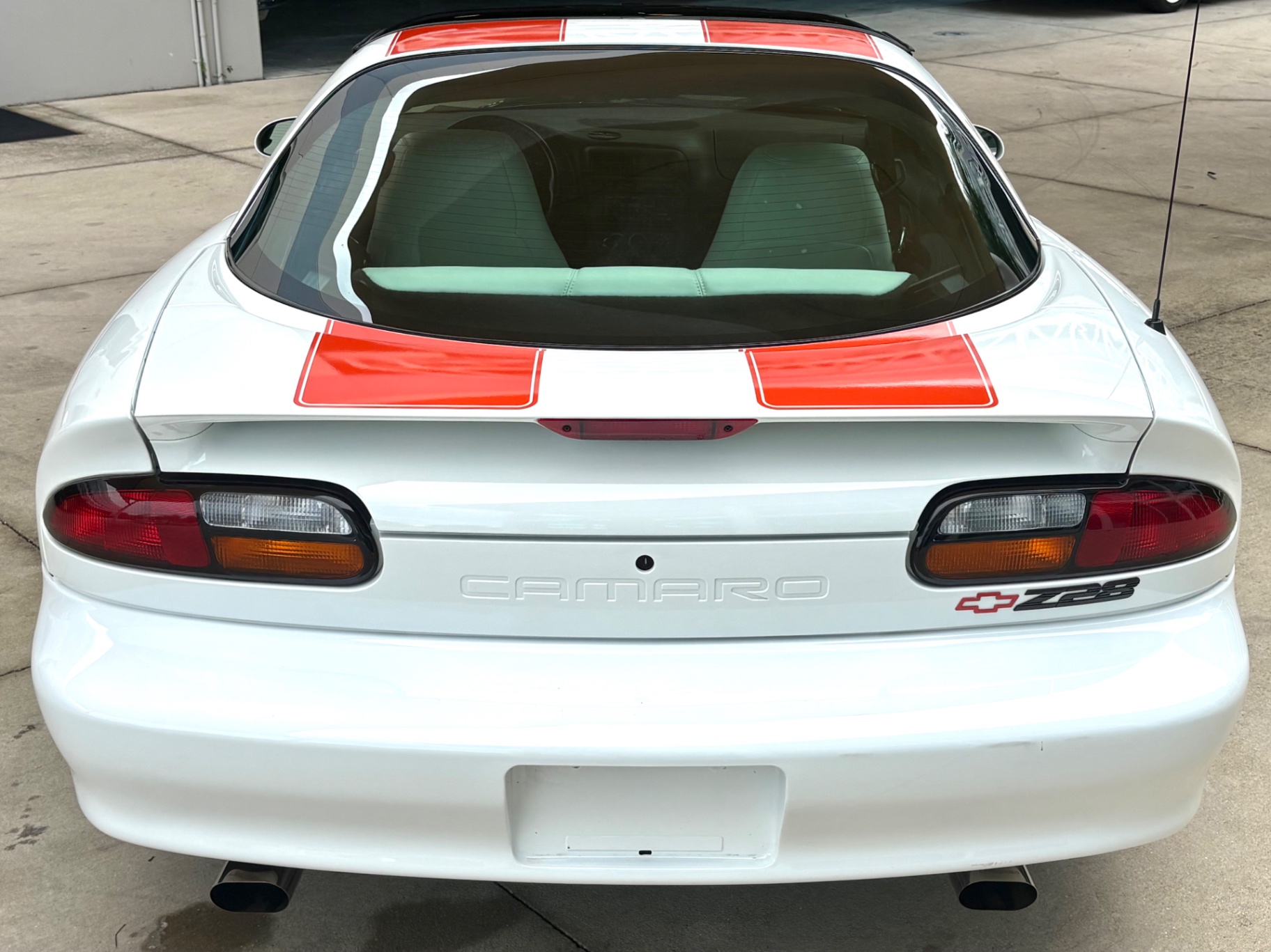 Vehicle photo 8