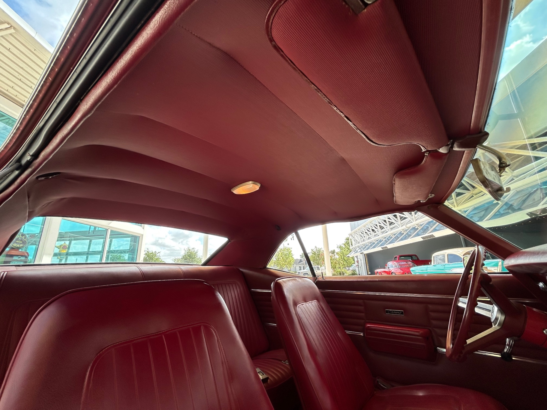 Vehicle photo 42