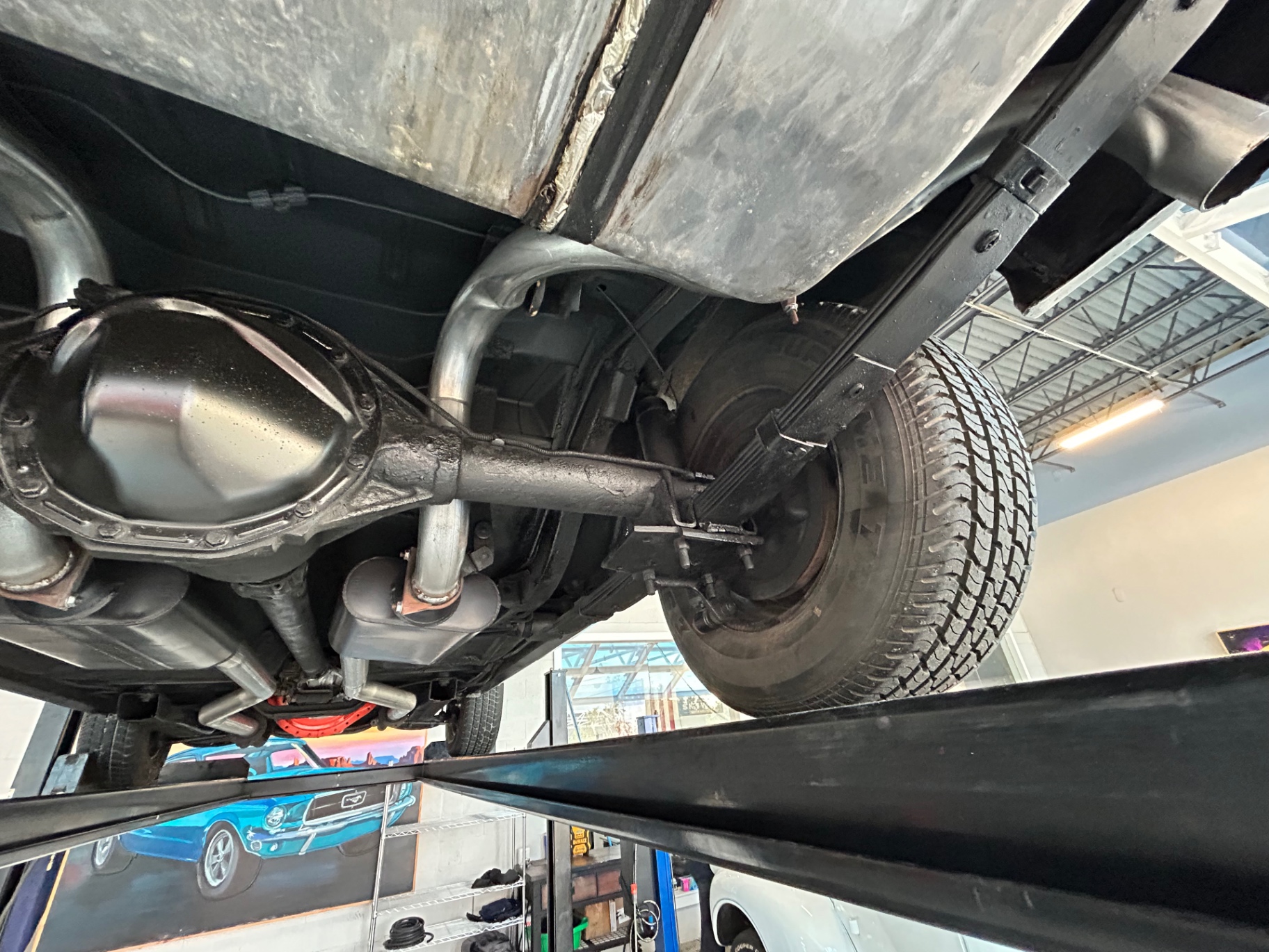 Vehicle photo 41
