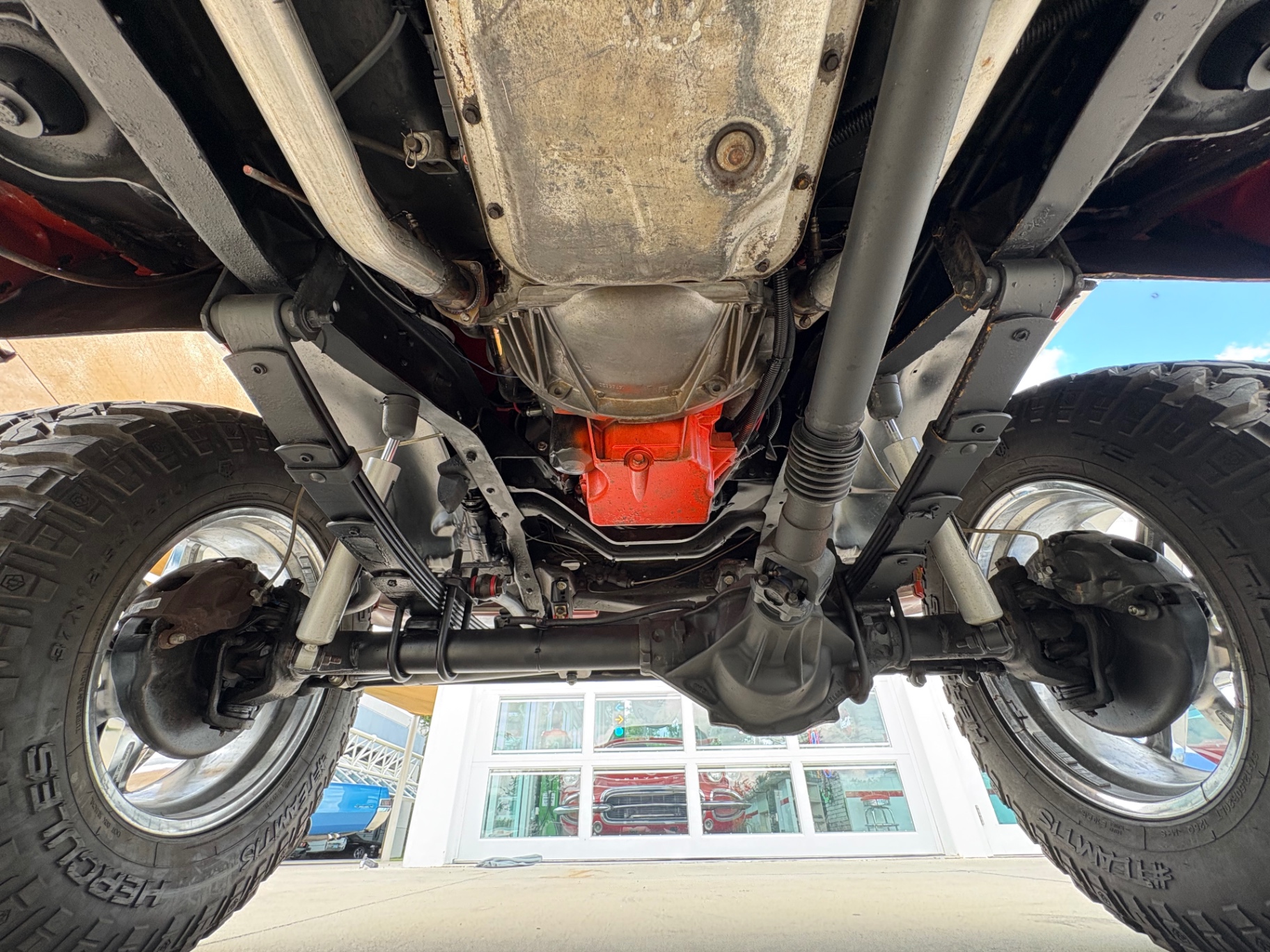 Vehicle photo 52