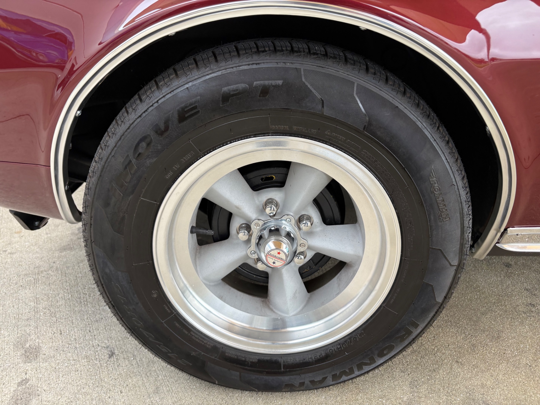 Vehicle photo 19