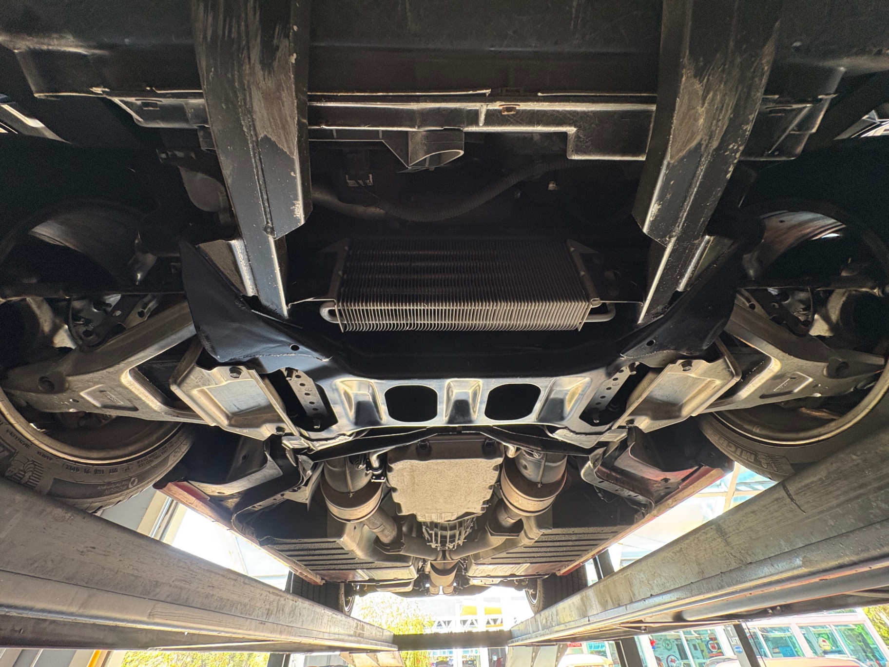 Vehicle photo 50