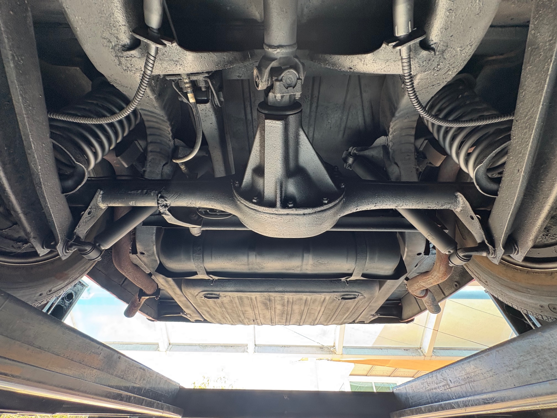 Vehicle photo 56
