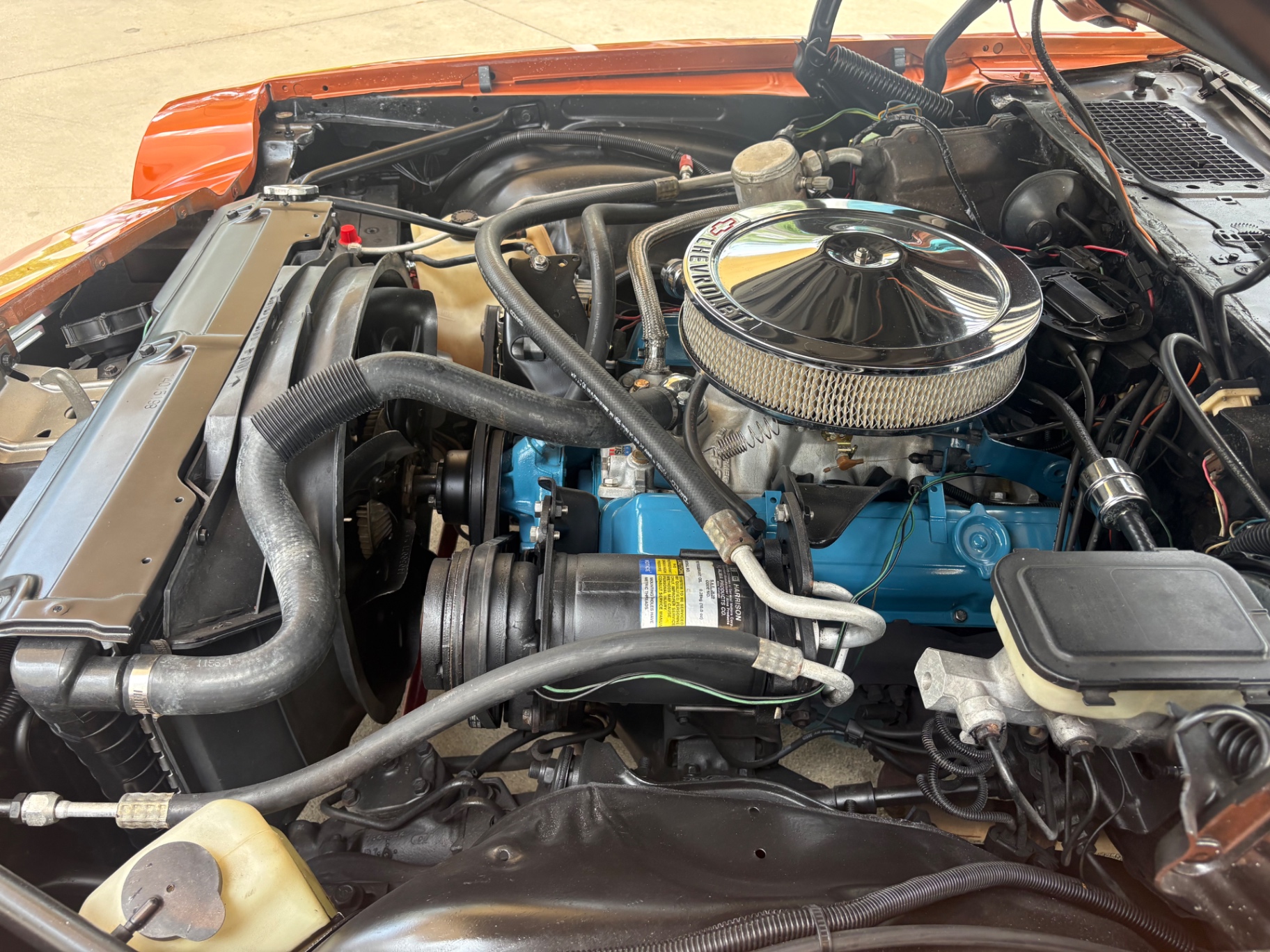 Vehicle photo 29