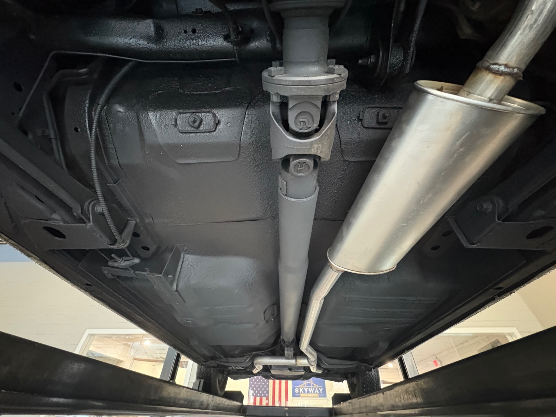 Vehicle photo 45