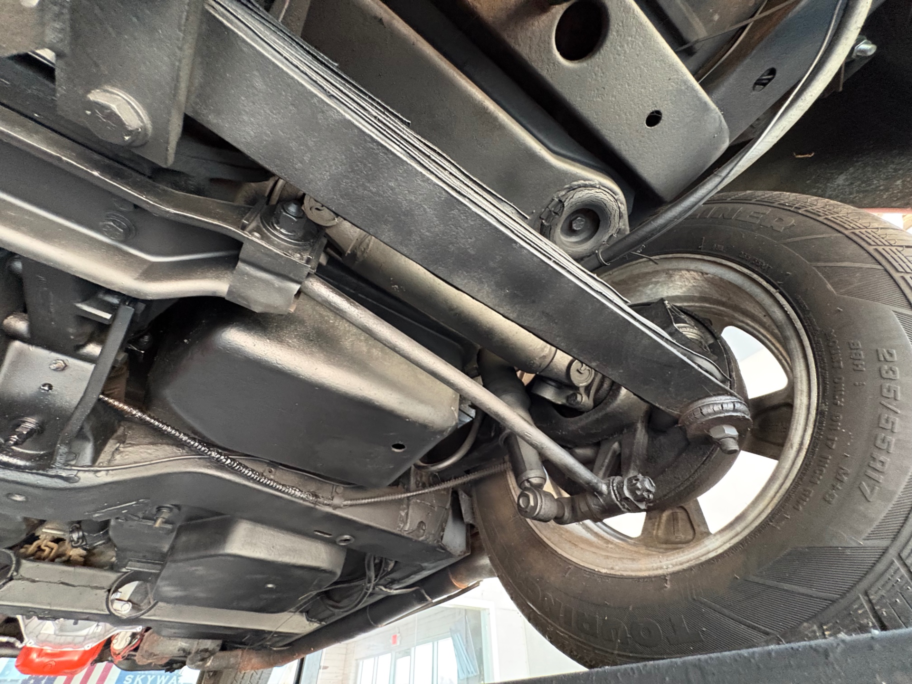 Vehicle photo 50