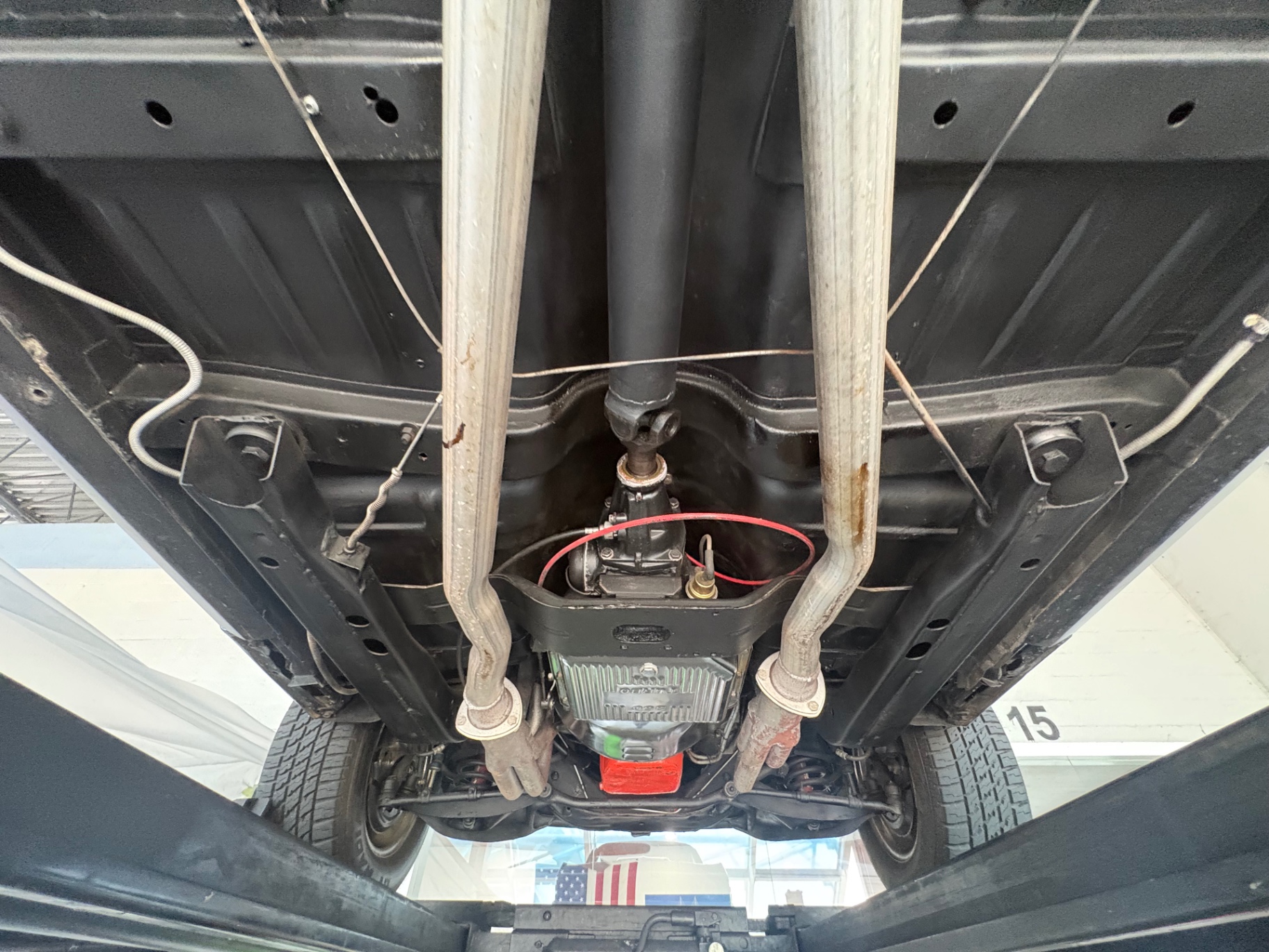 Vehicle photo 52