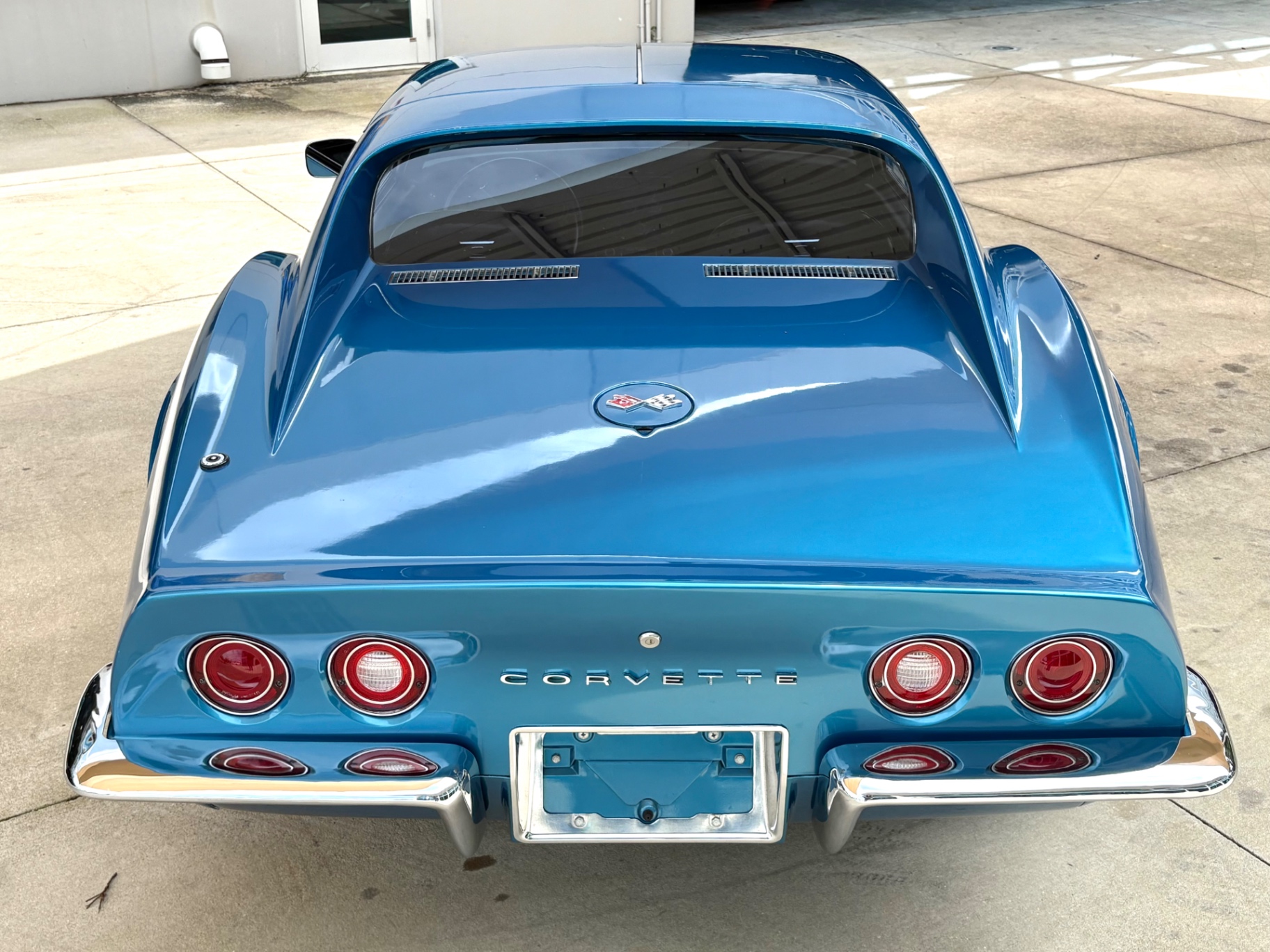 Vehicle photo 8