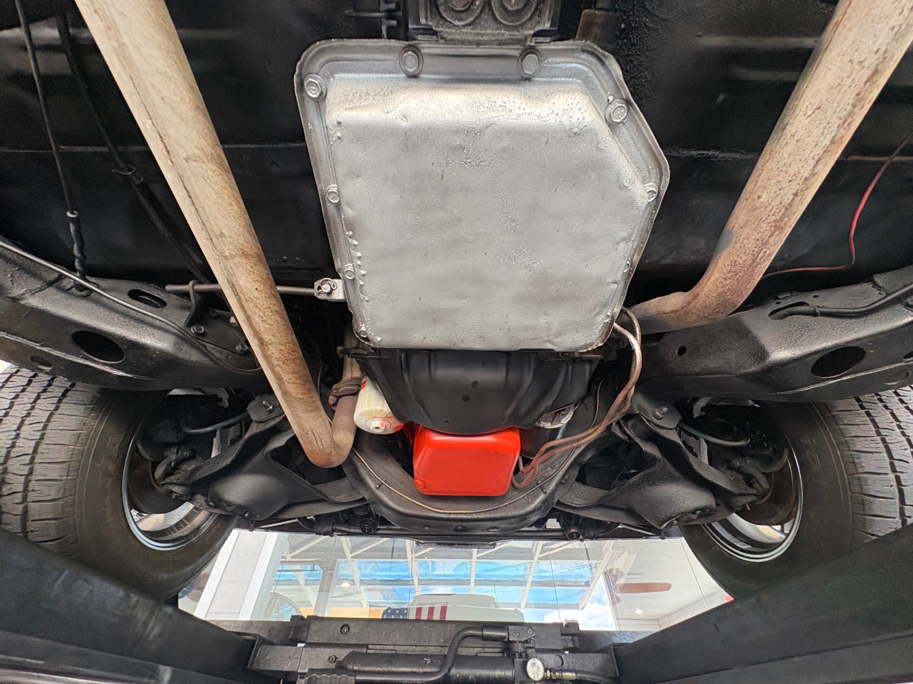 Vehicle photo 52