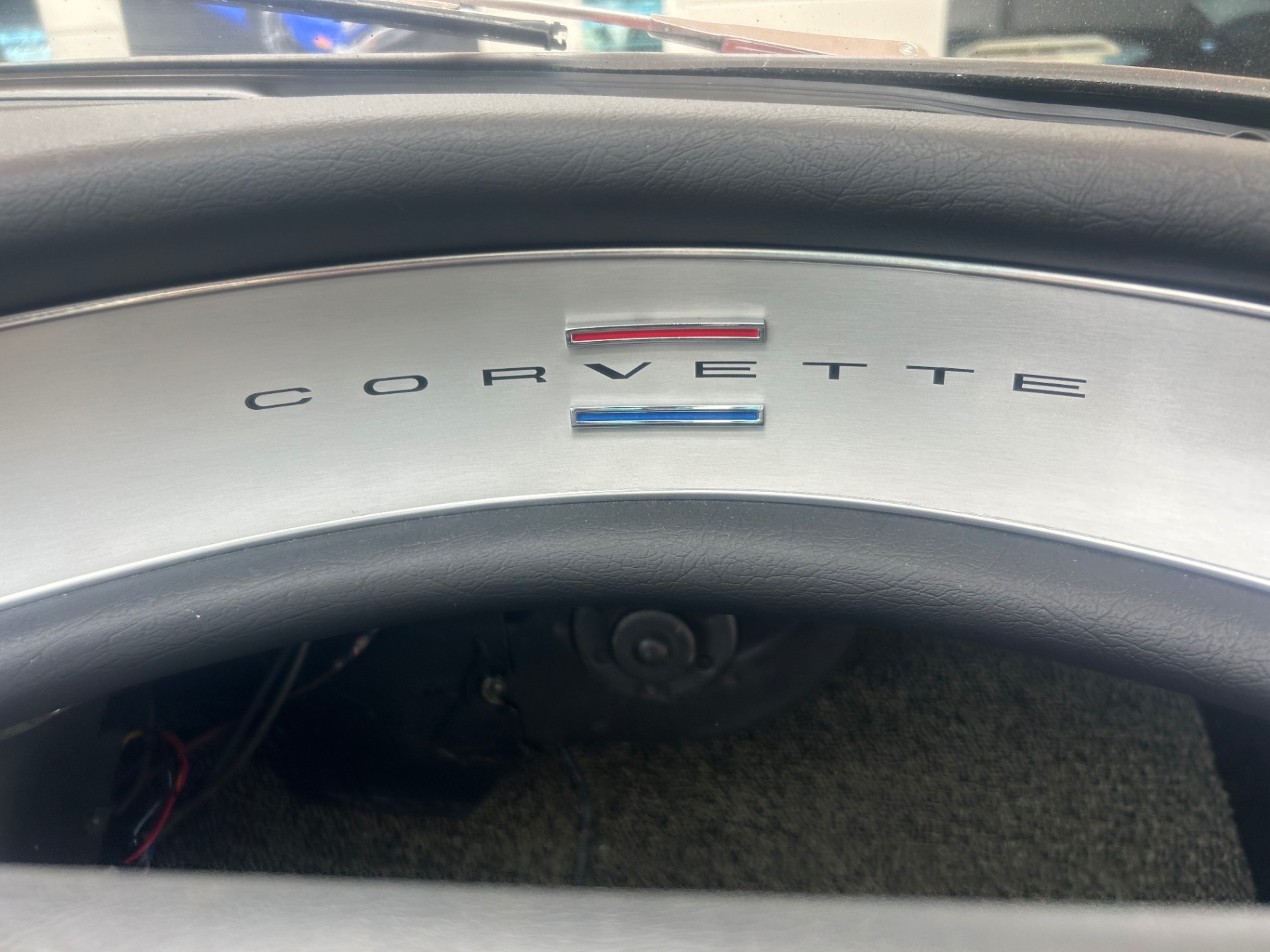 Vehicle photo 43