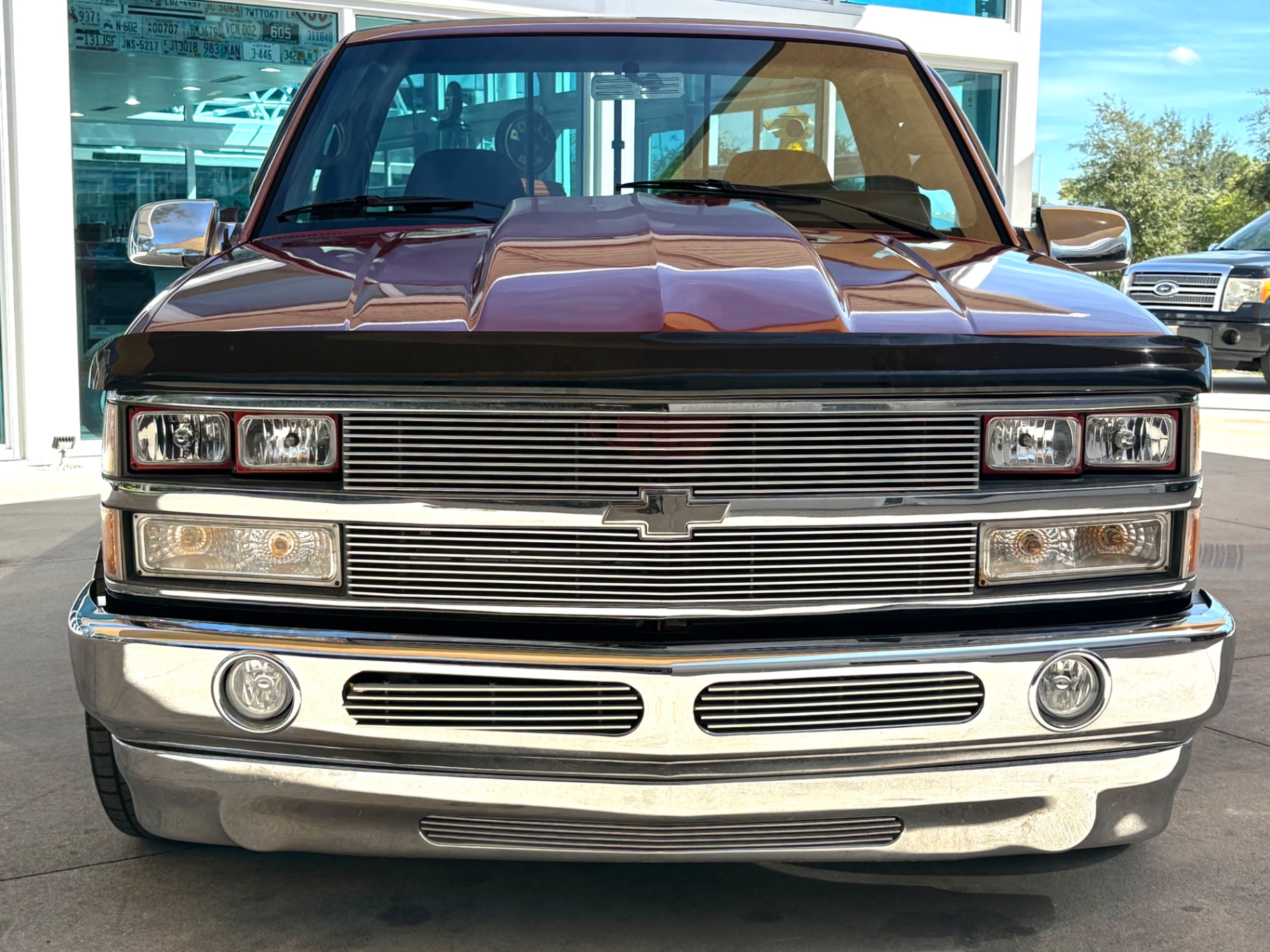 Vehicle photo 2
