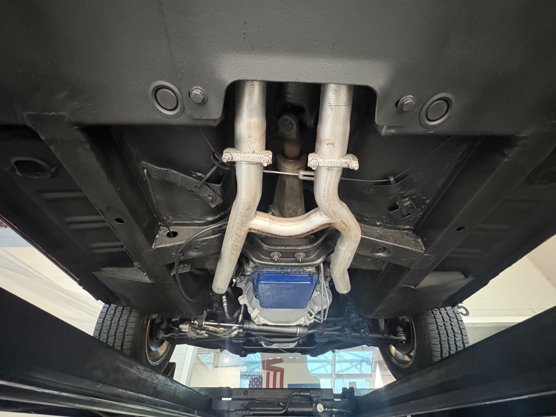 Vehicle photo 55