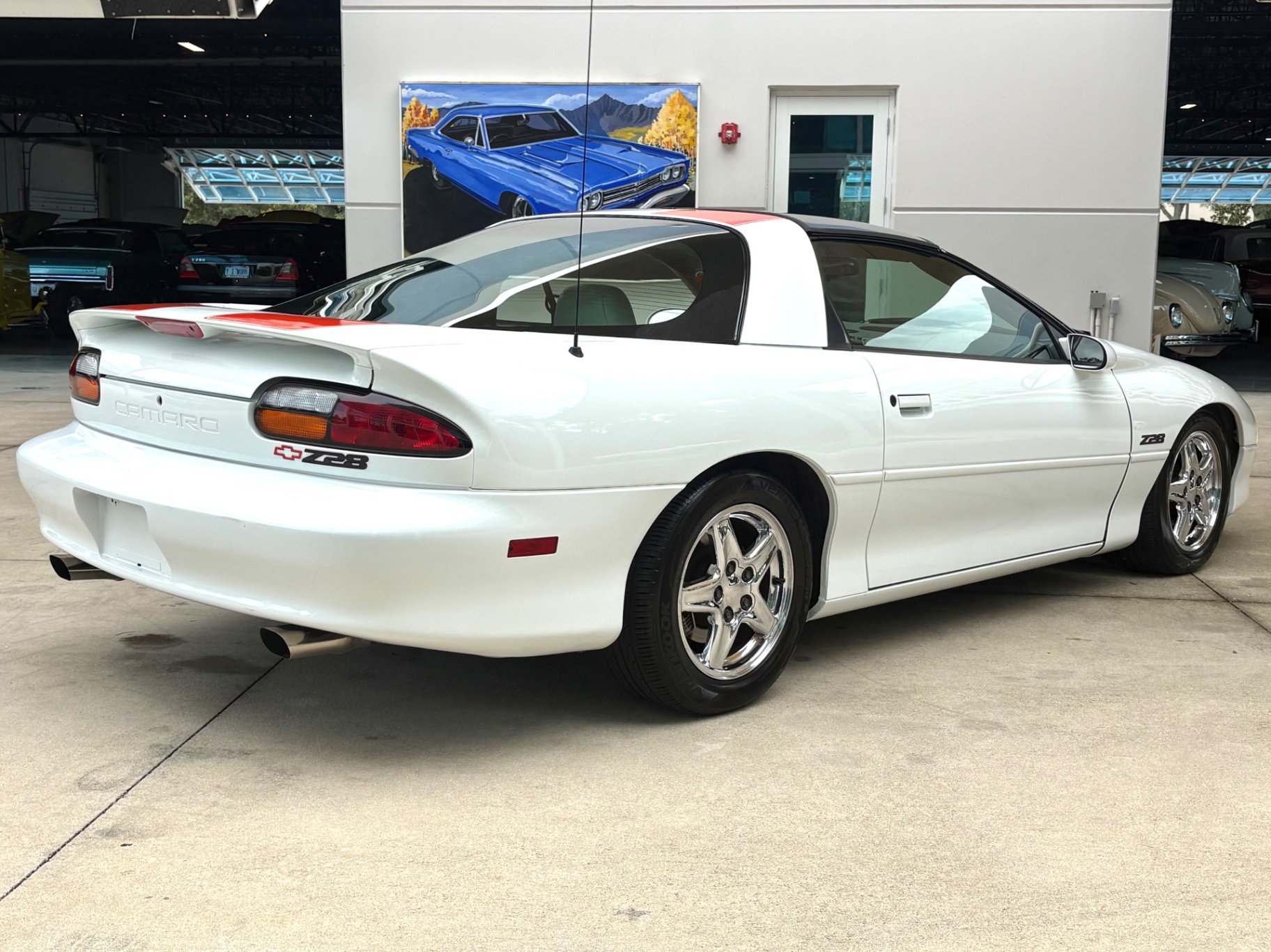 Vehicle photo 6