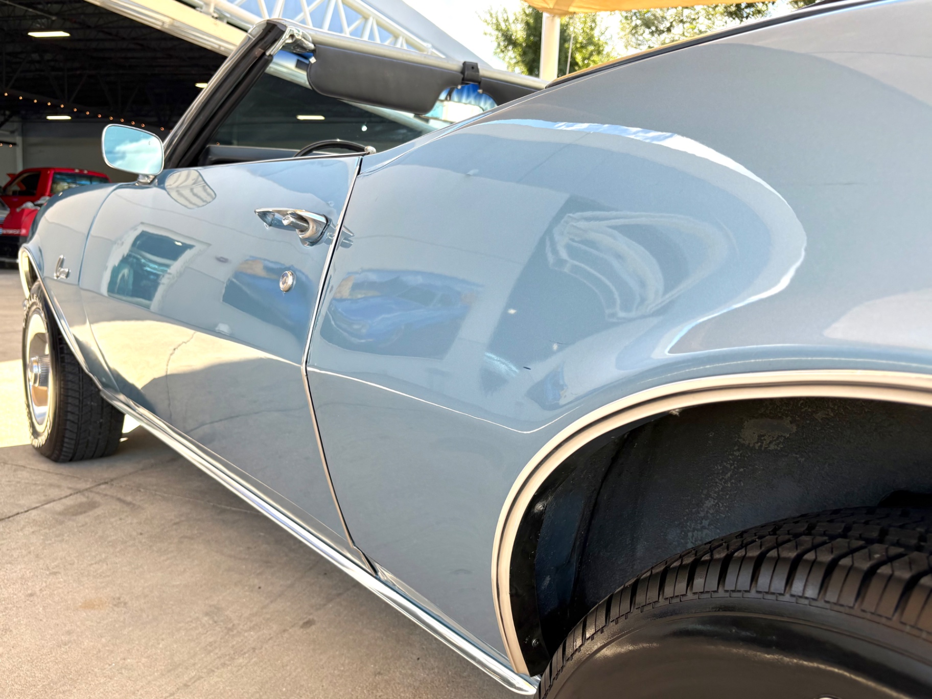 Vehicle photo 14