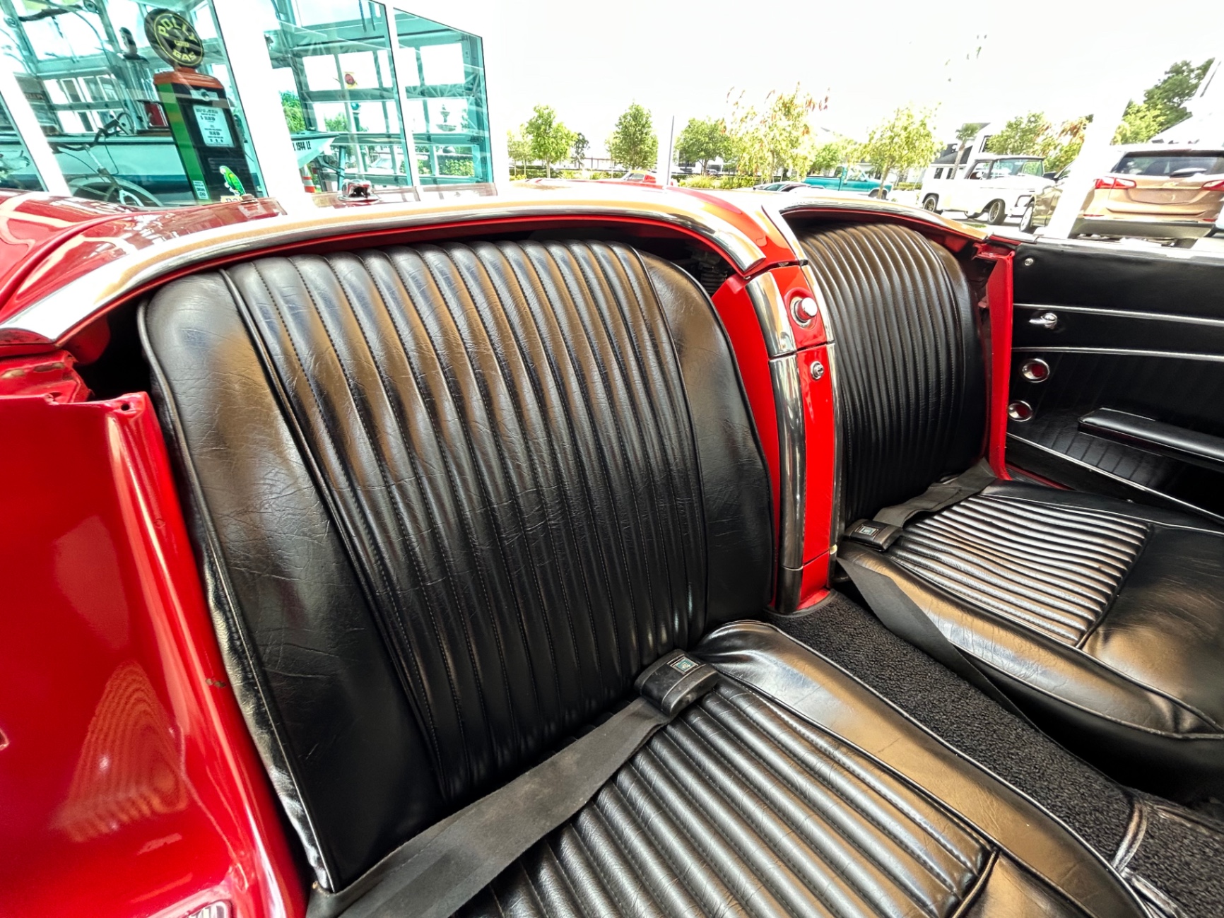 Vehicle photo 44