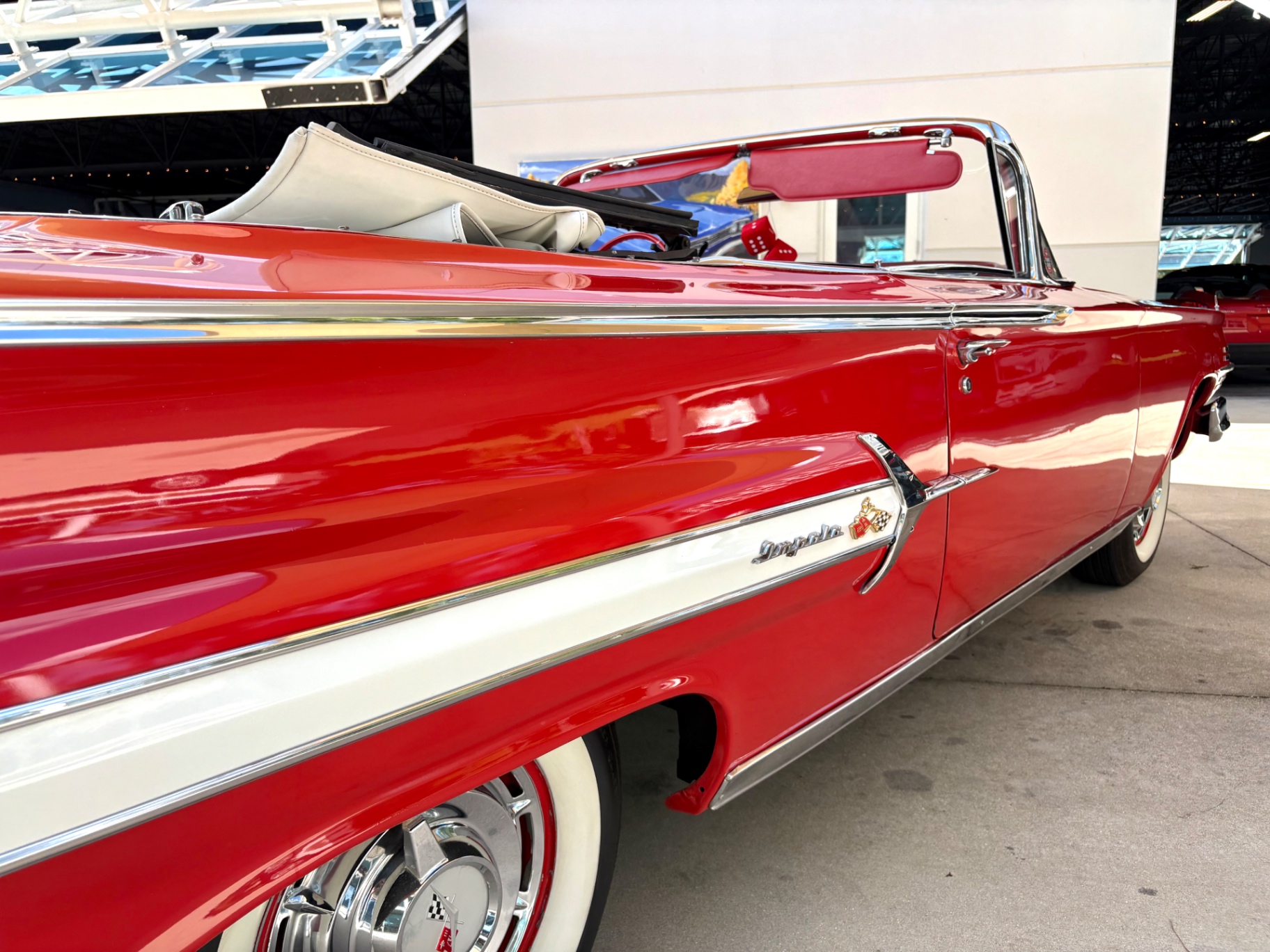 Vehicle photo 15