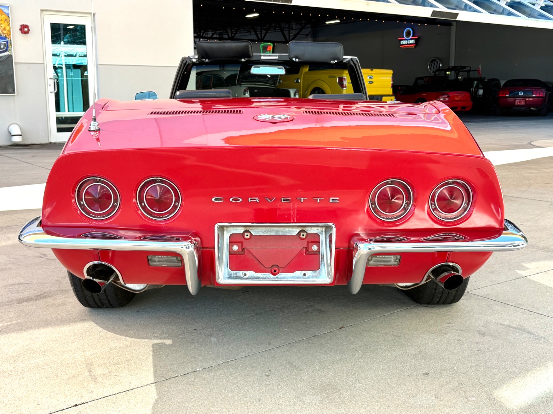 Vehicle photo 7