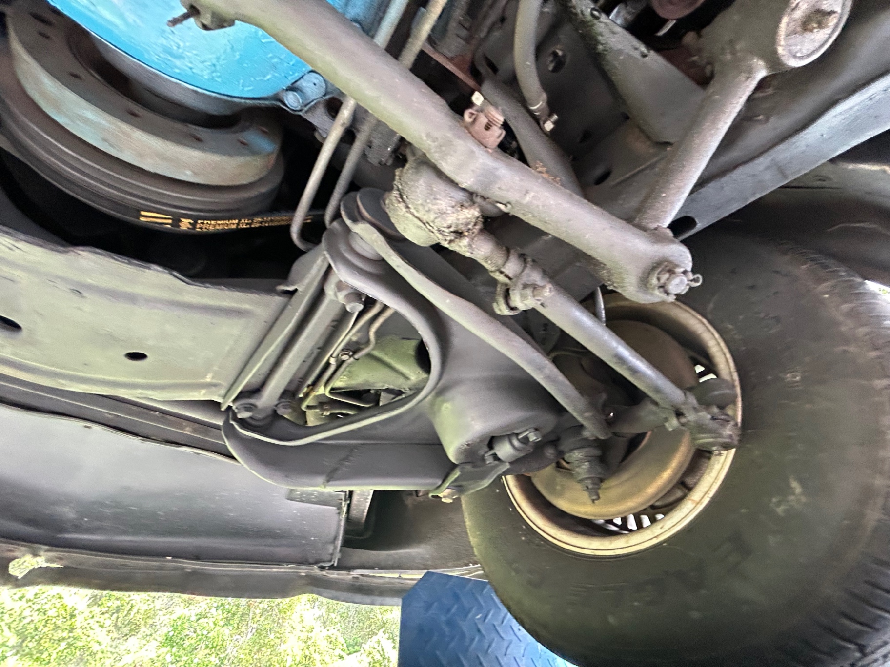 Vehicle photo 33