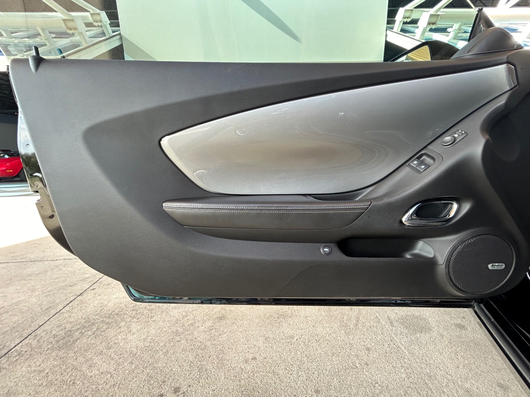 Vehicle photo 20