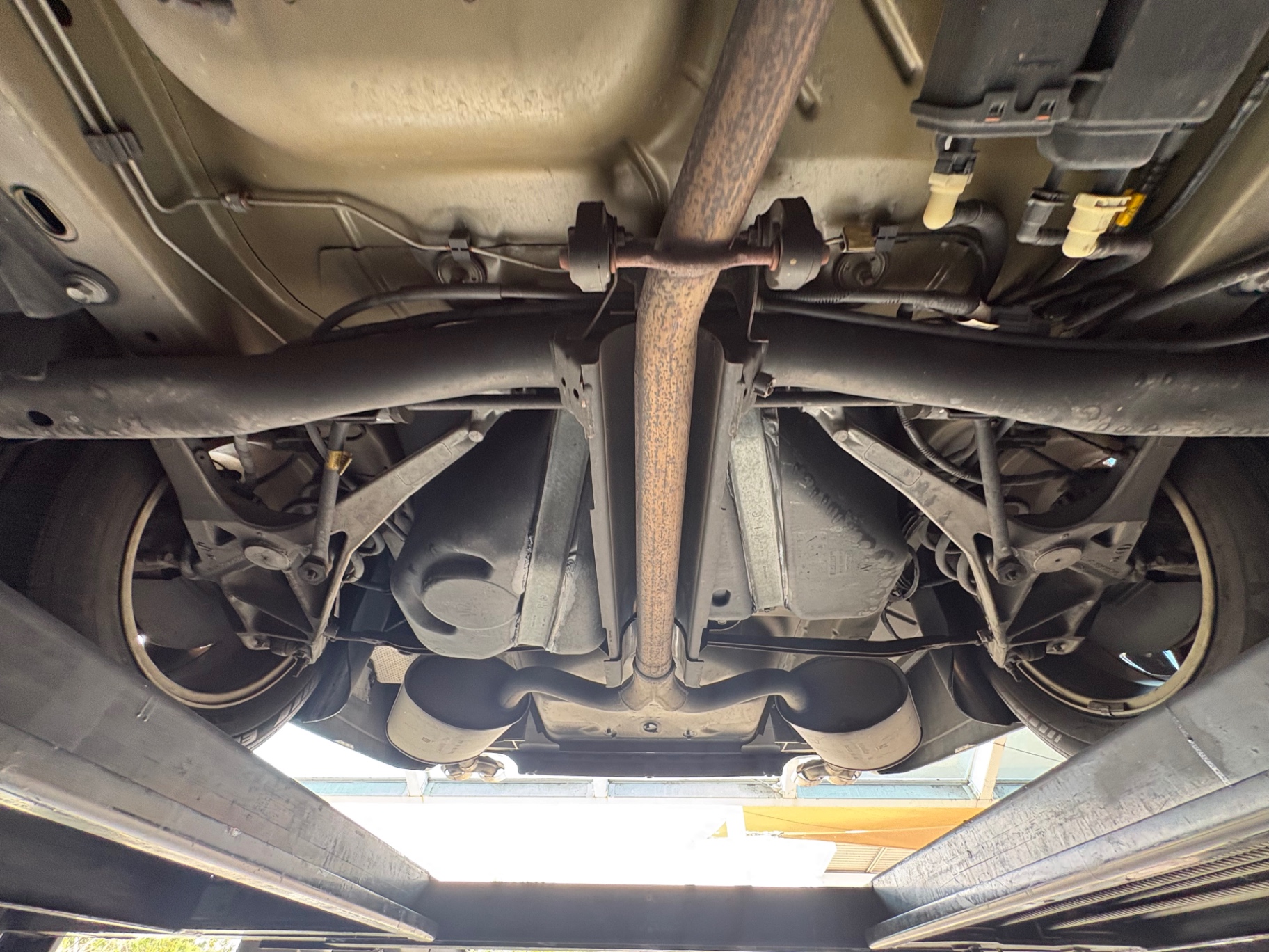 Vehicle photo 62