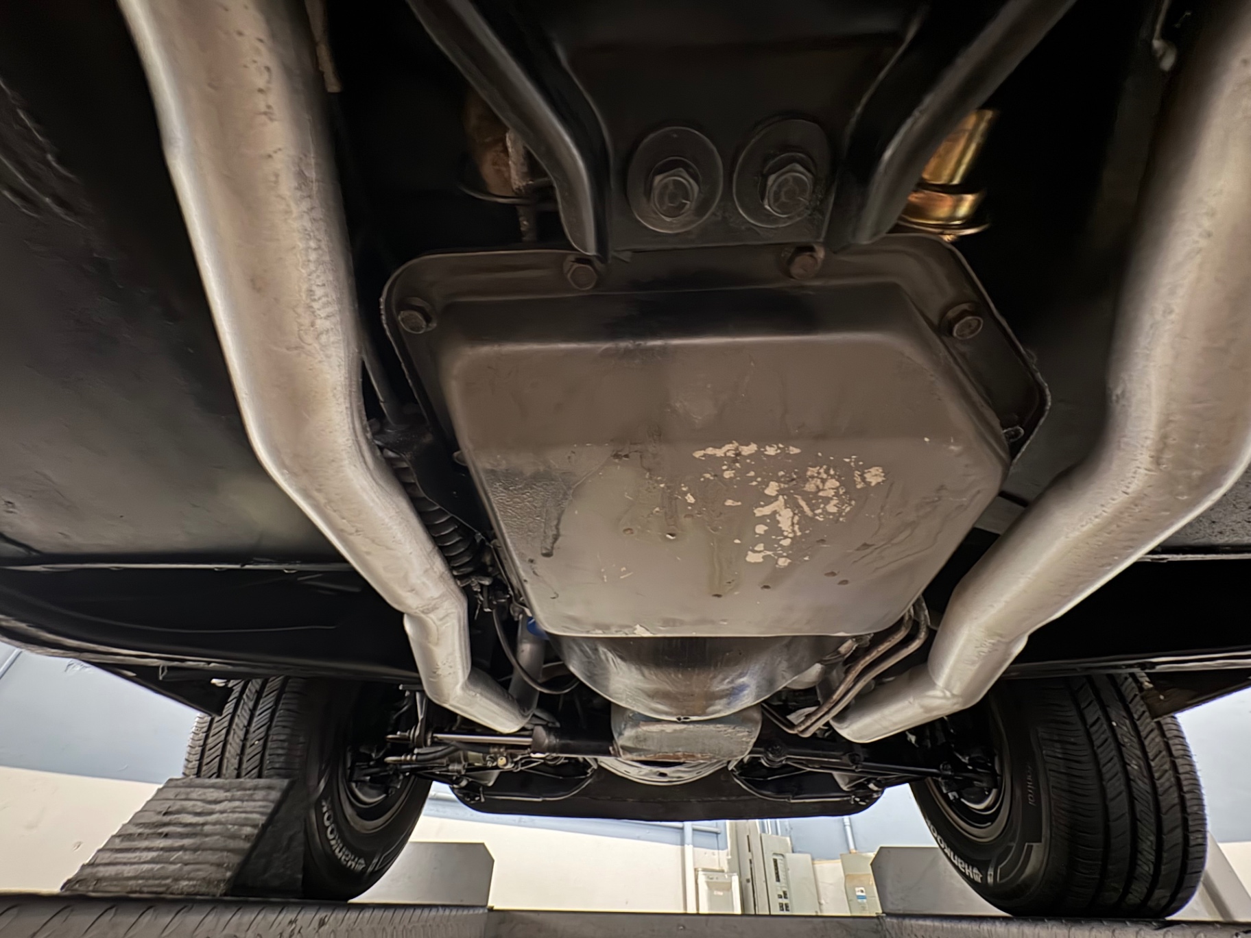 Vehicle photo 46
