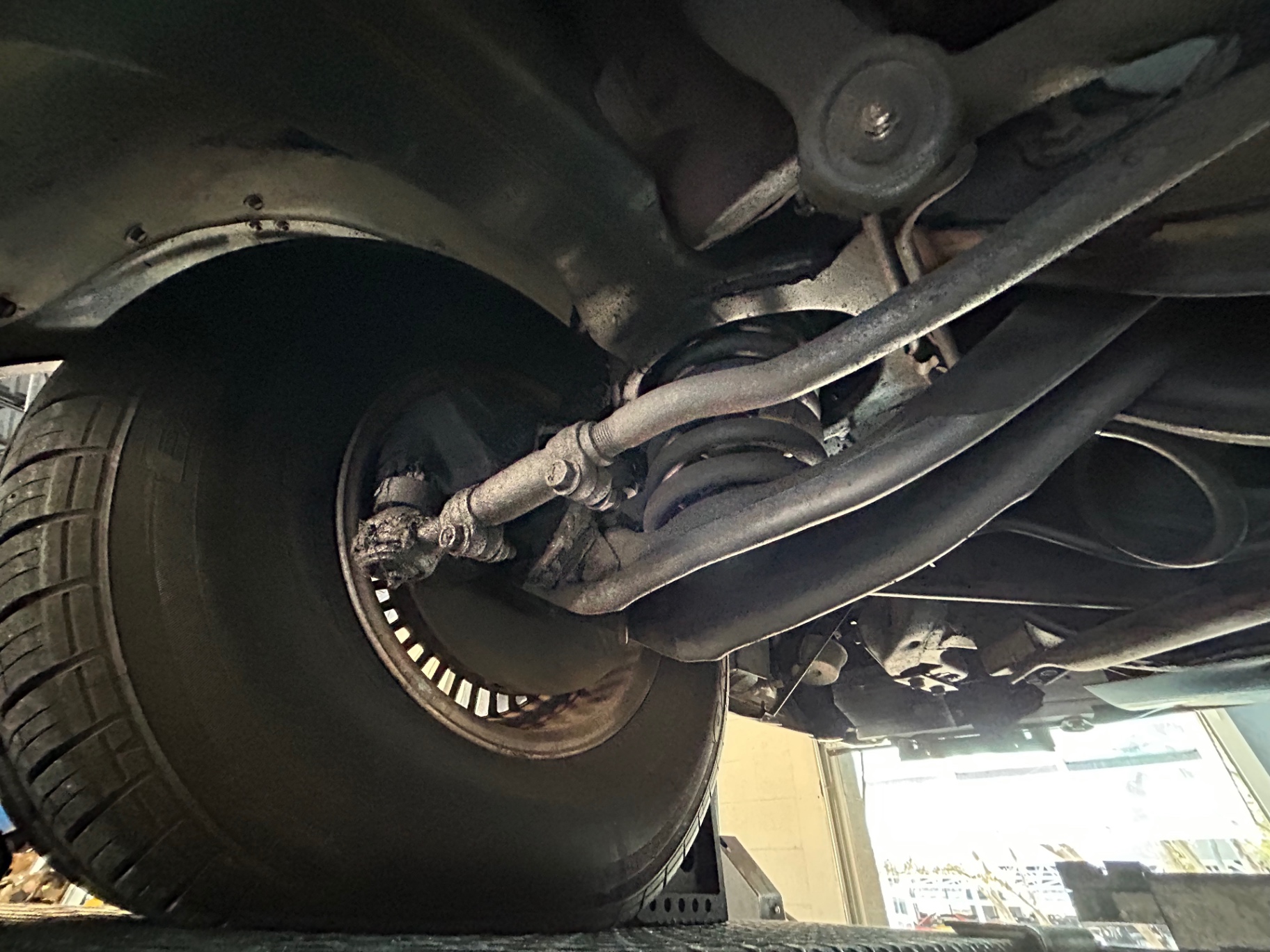 Vehicle photo 32