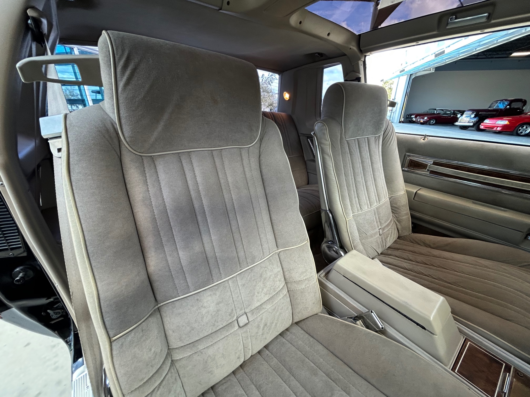 Vehicle photo 39