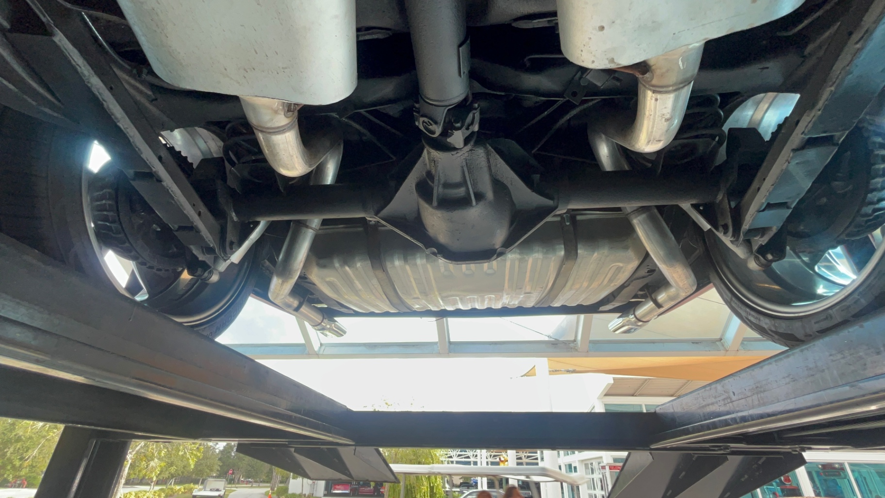 Vehicle photo 48