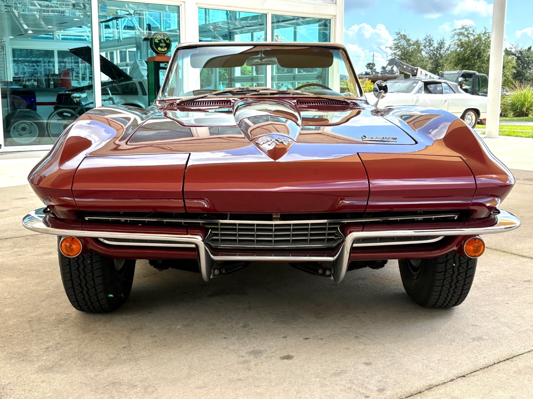 Vehicle photo 2
