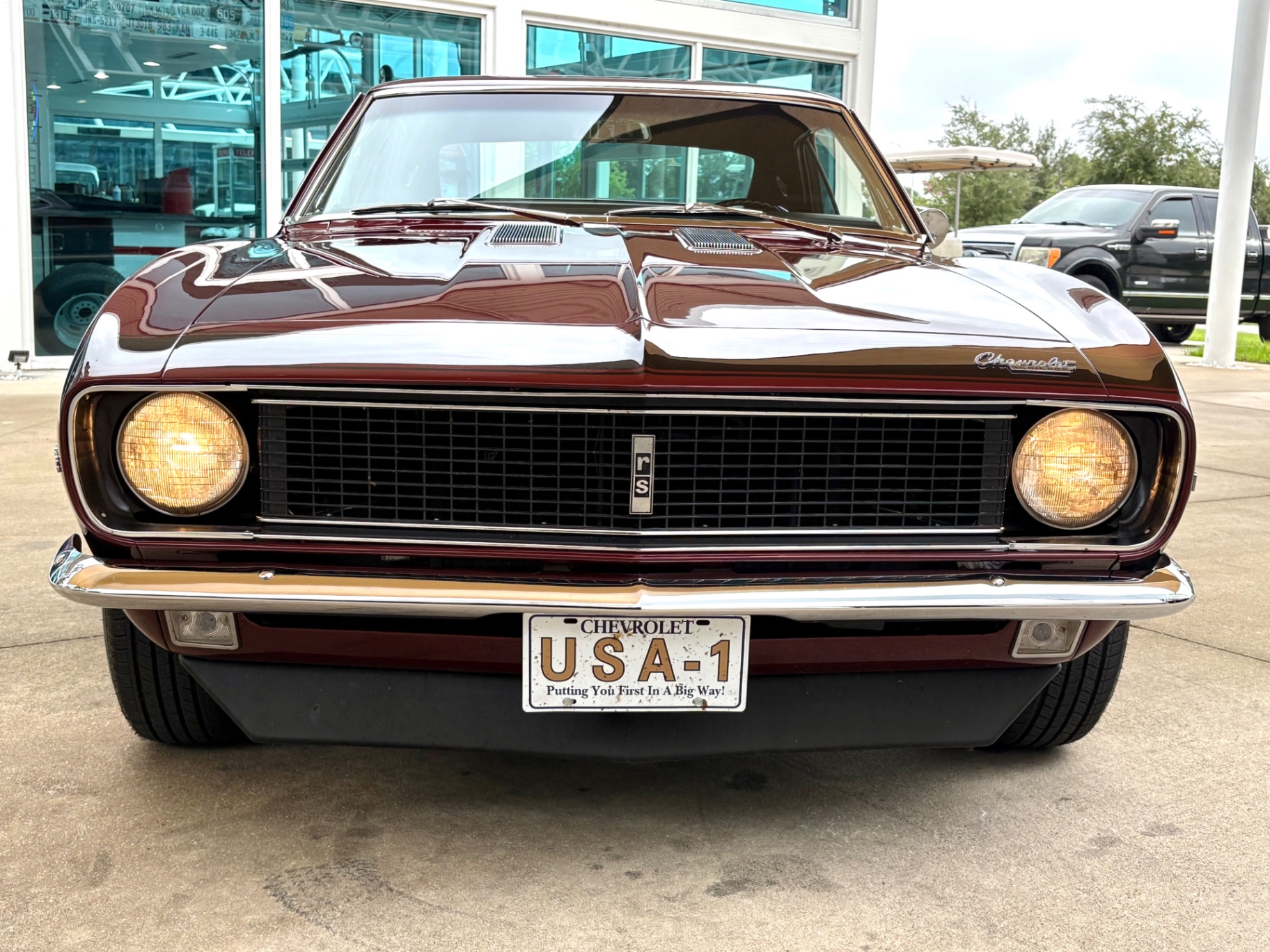Vehicle photo 3