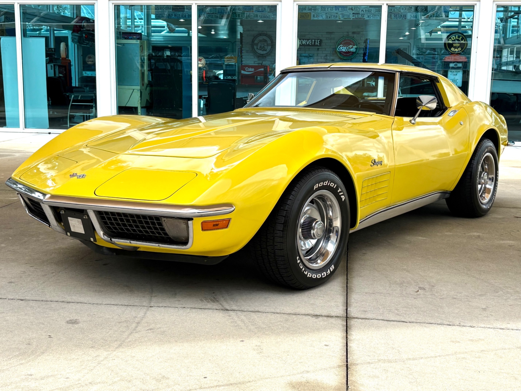 Vehicle photo 11